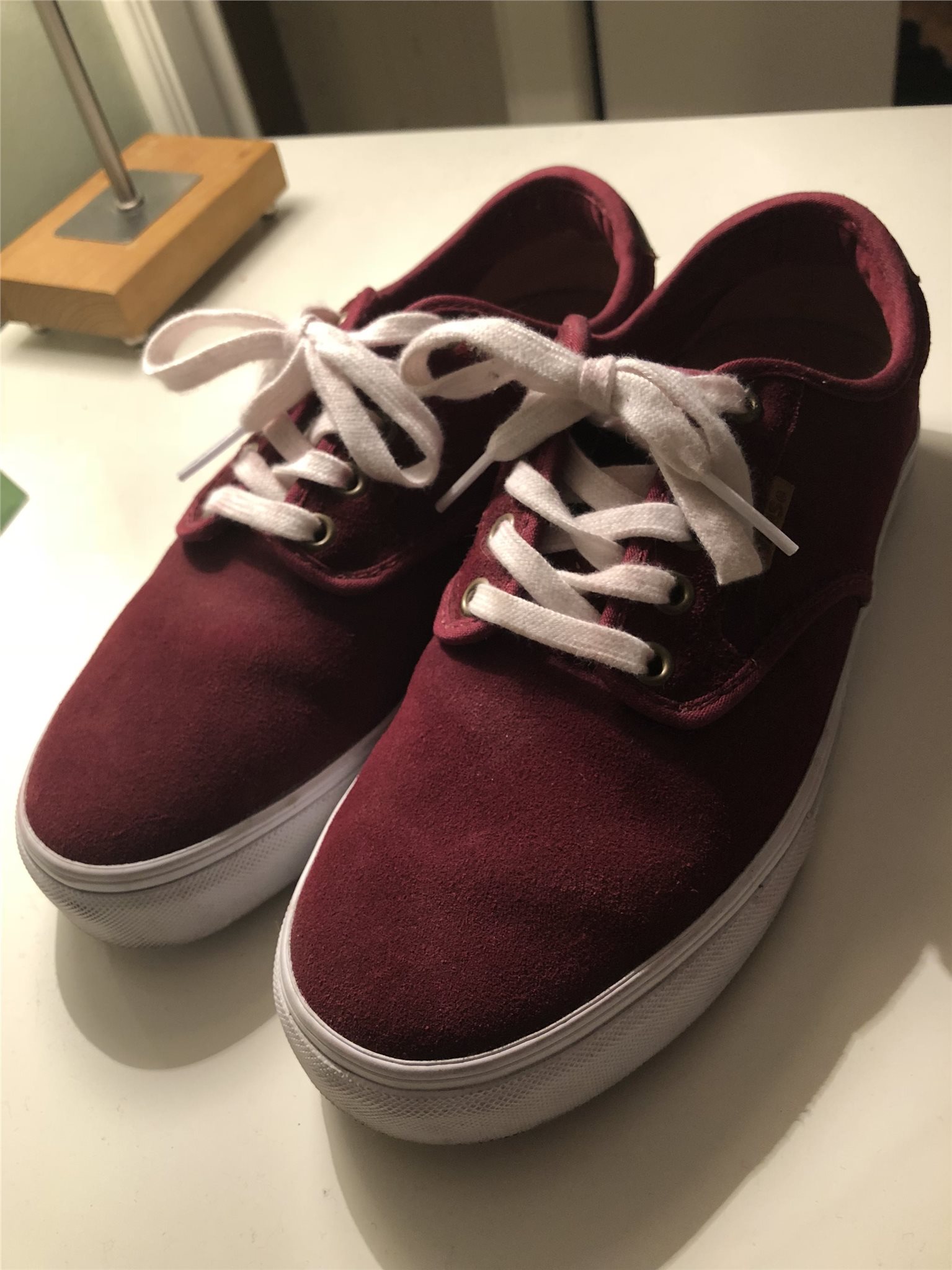 vinröda vans vinröda vans