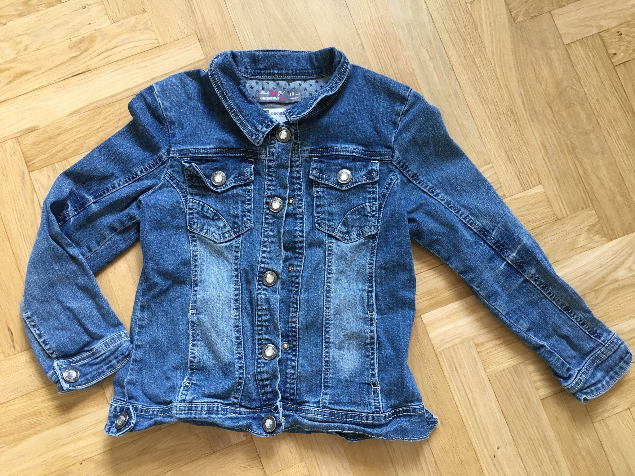 Snygg jeansjacka (401585923) ᐈ Köp på Tradera Snygg jeansjacka (401585923) ᐈ Köp på Tradera