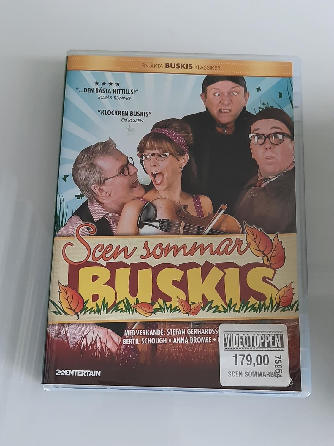 SCEN SOMMARBUSKIS DVD SVENSKT .. Köp från Finelle på Tradera