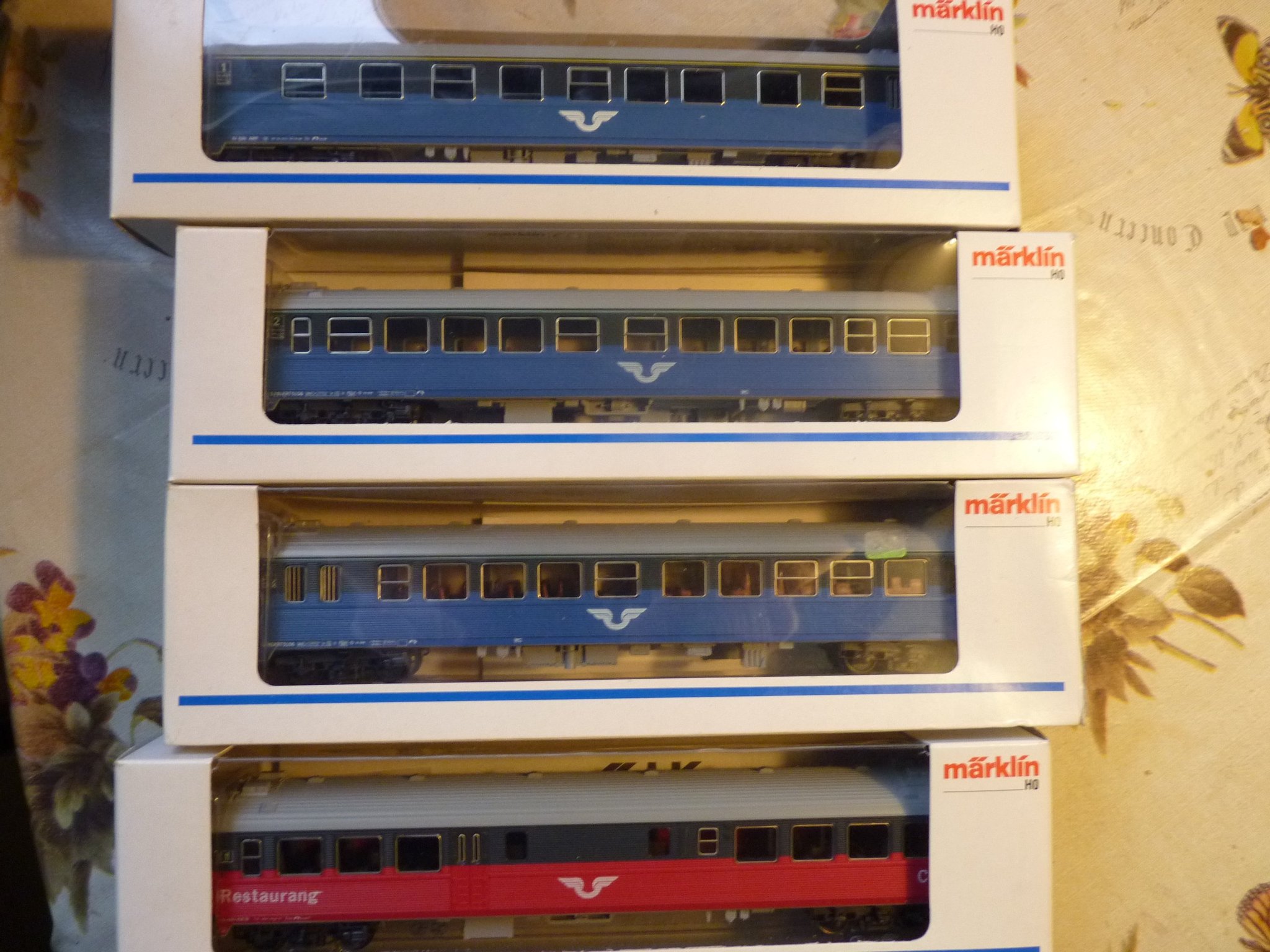 Se produkter som liknar Märklin 43773+2st. 4377+4378 SJ på Tradera ...