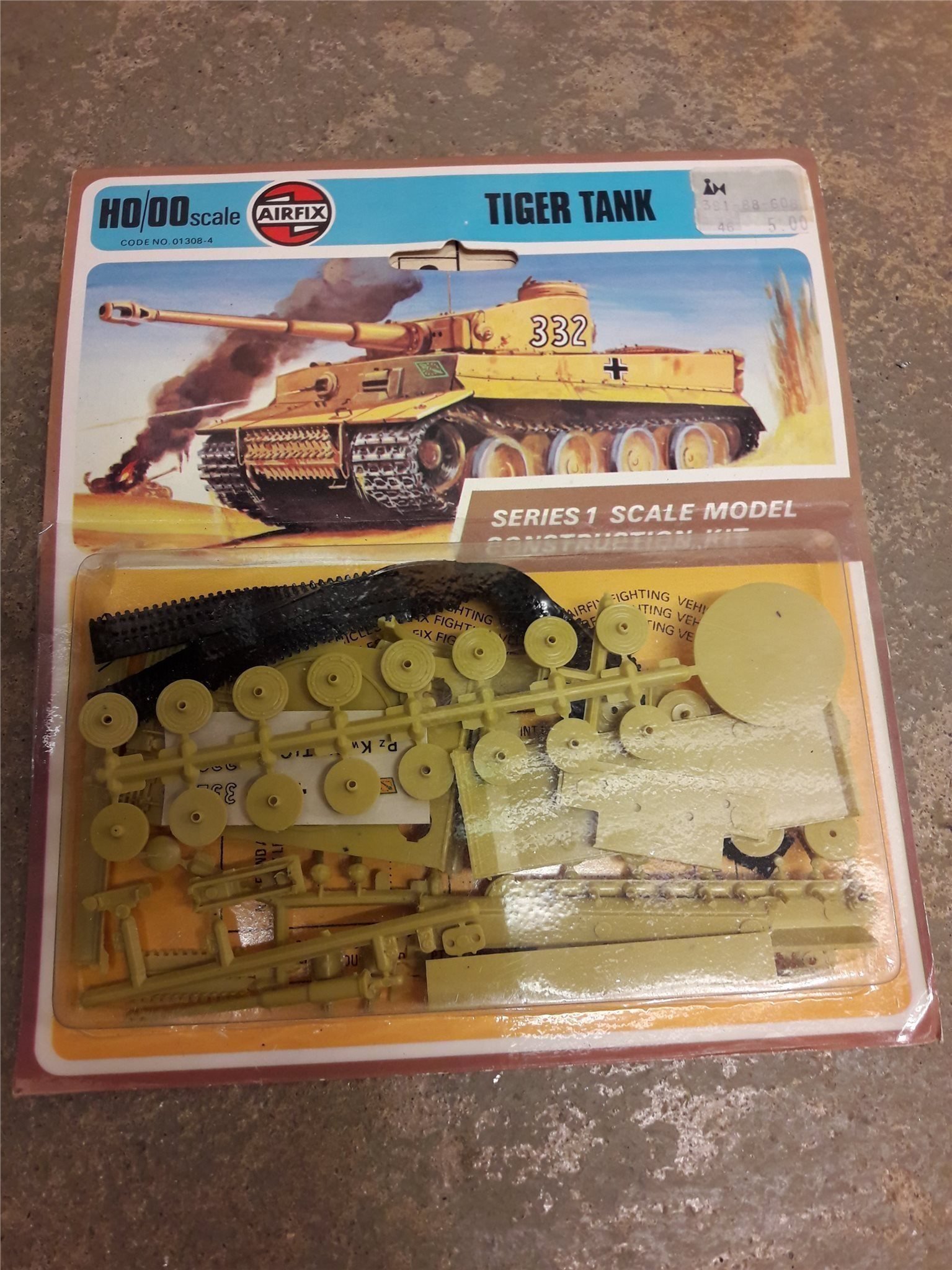 AIRFIX TIGER TANK CODE NO. 01308-4 KIT VINTAGE