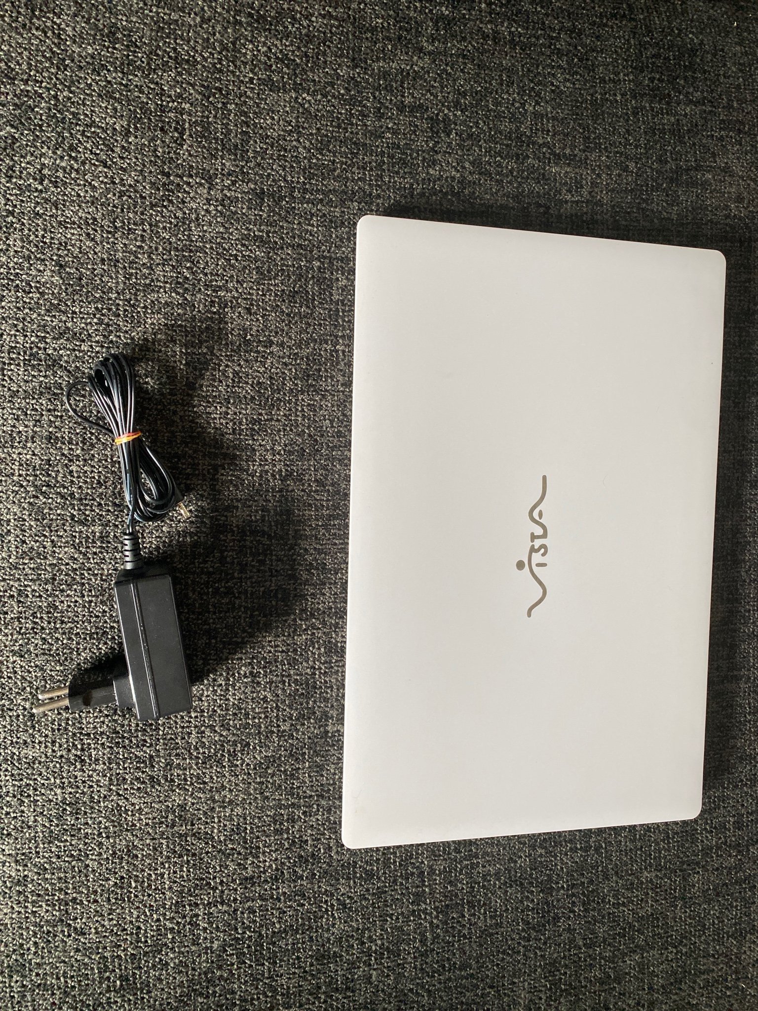 15.6” ULtrabook laptop windows 10