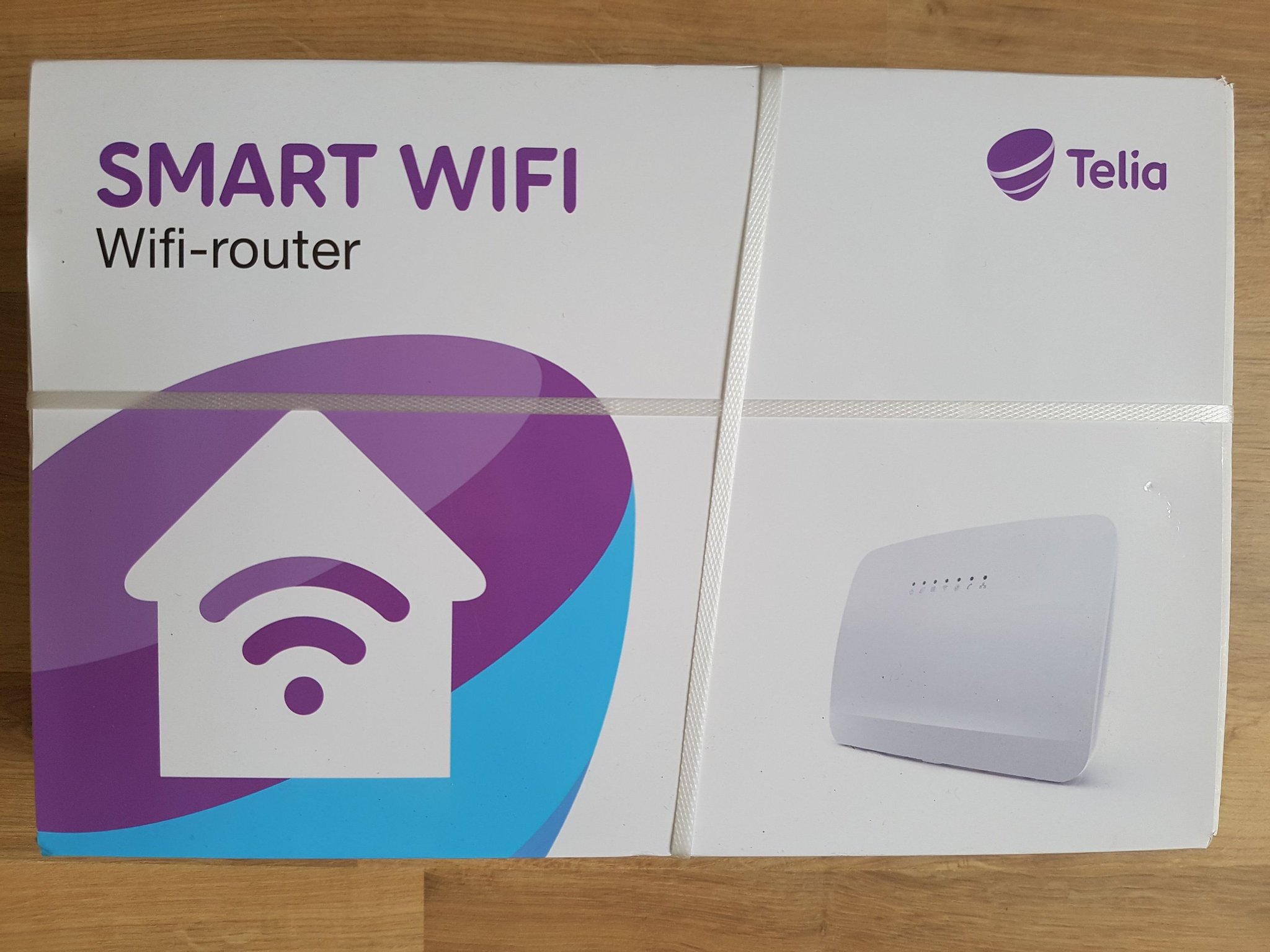 Se produkter som liknar Ny! TELIA SMART WiFirouter på Tradera (557362361)