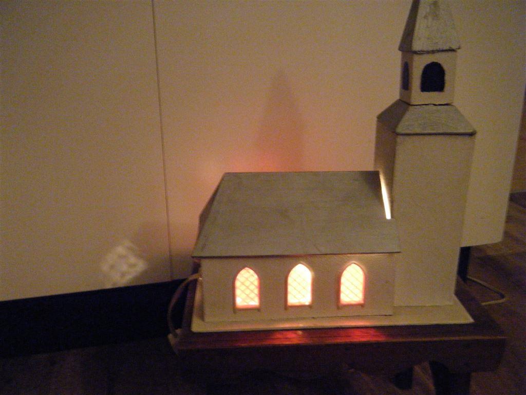 Ãldre julkyrka spelverk belysning grÃ¥tt tak kort auktion! pÃ¥ ...