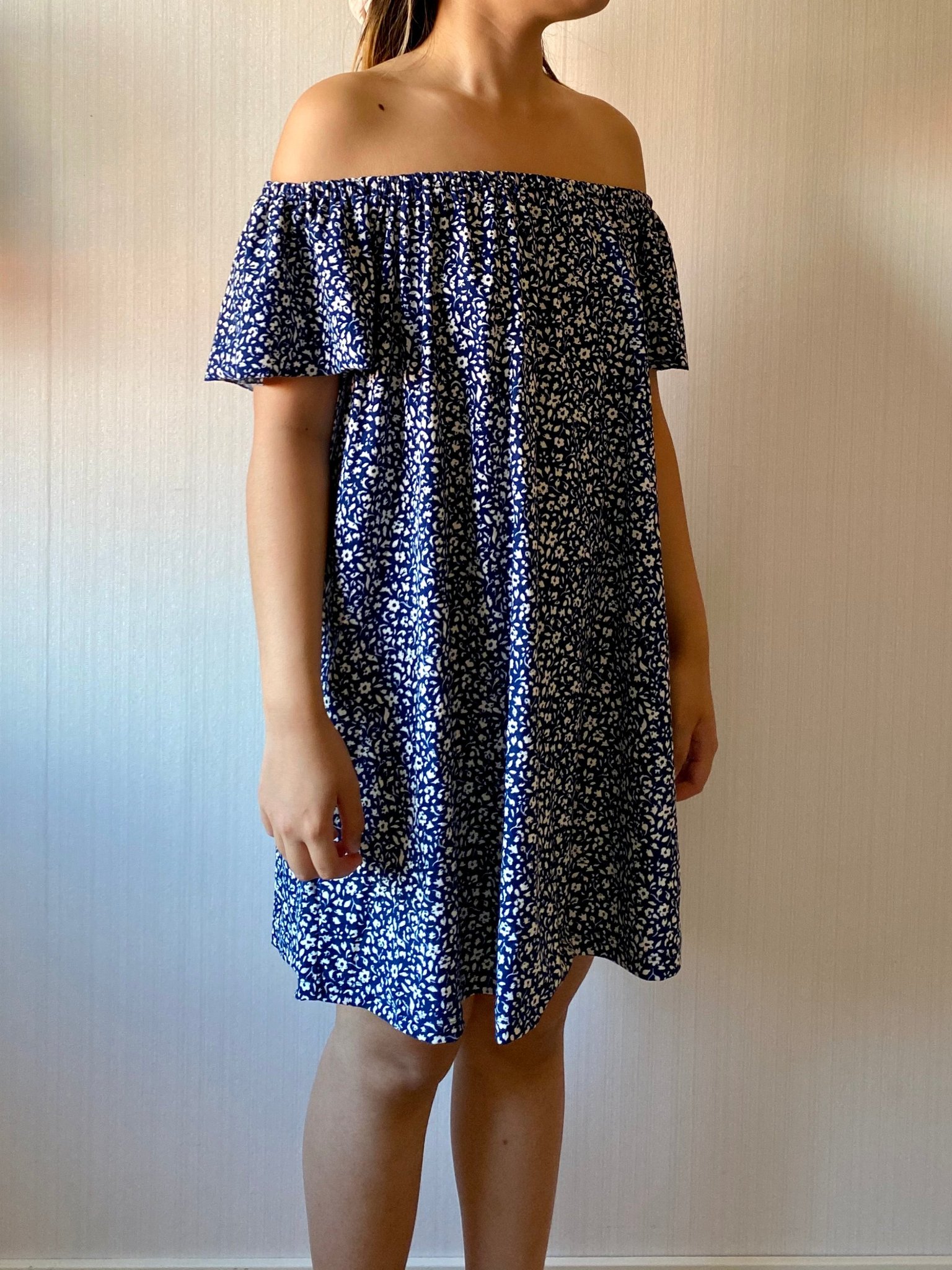 Blå blommig off shoulder klänning från Mango i .. (409047608 Blå blommig off shoulder klänning från Mango i .. (409047608