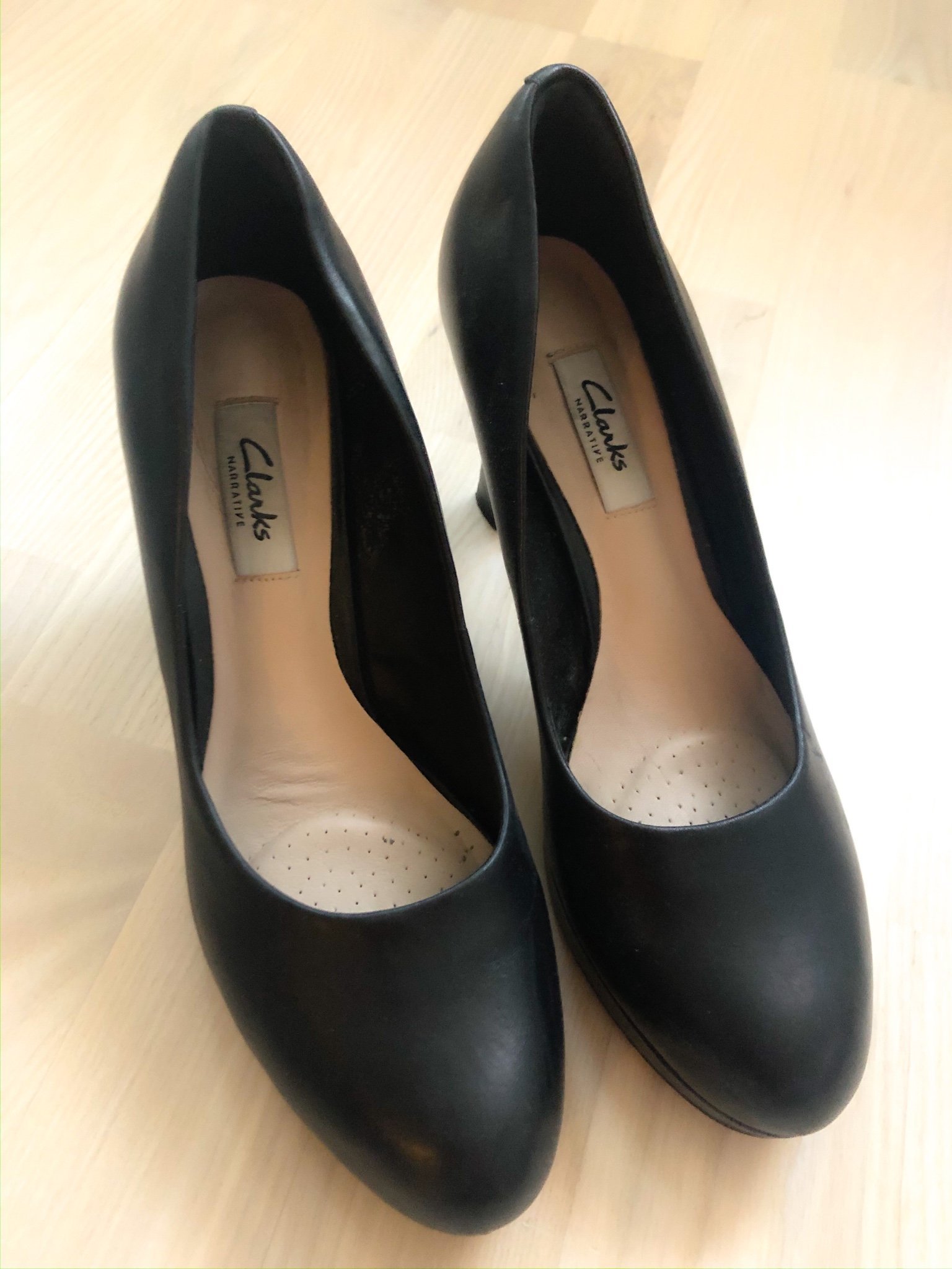 clarks narrative pumps