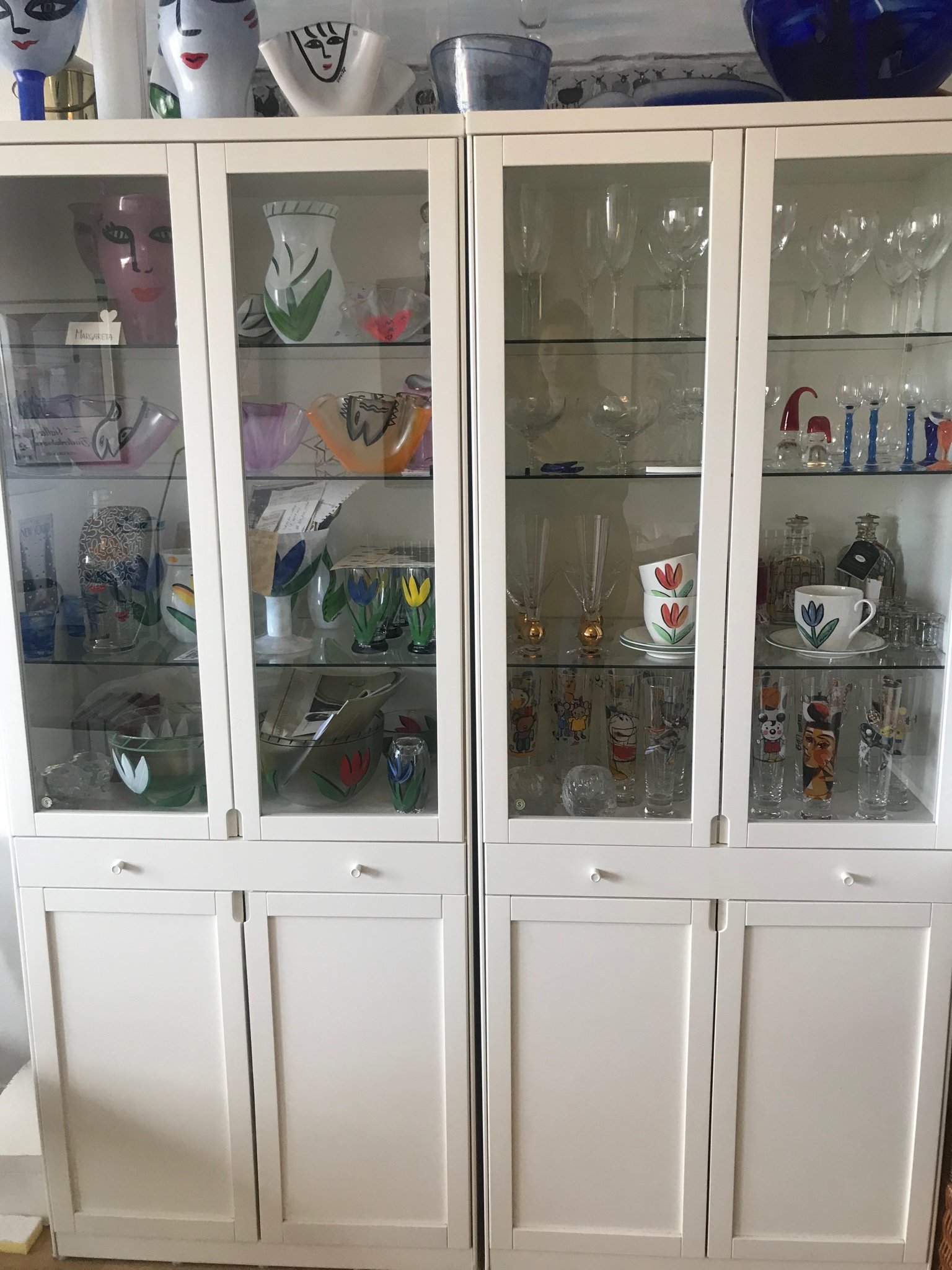 Ikea Fabrikor Vitrinskap Bla 1 495 Kr Handla Har Facebook