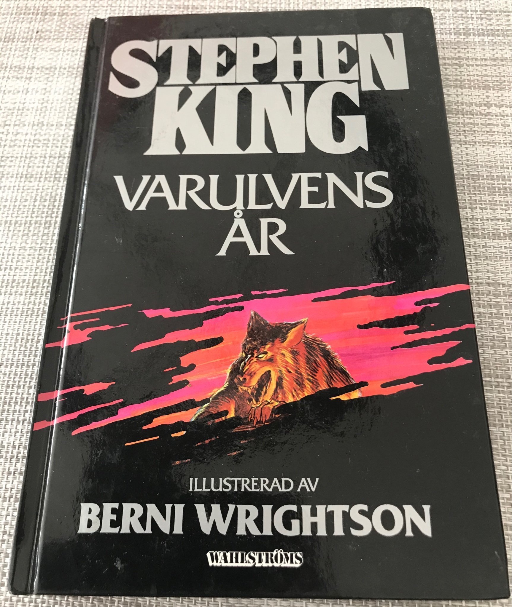 Bok Inbunden - STEPHEN KING - Varulvens År - S.. (421763073) ᐈ Köp på