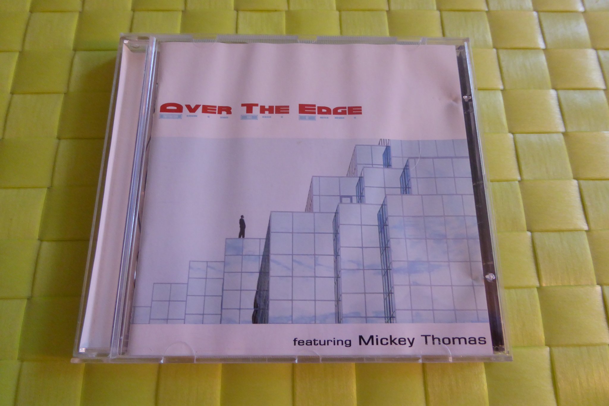 OVER THE EDGE FEAT MICKEY THOMAS - CD - OVER THE EDGE - HÅRDROCK - JOURNEY-REL!!