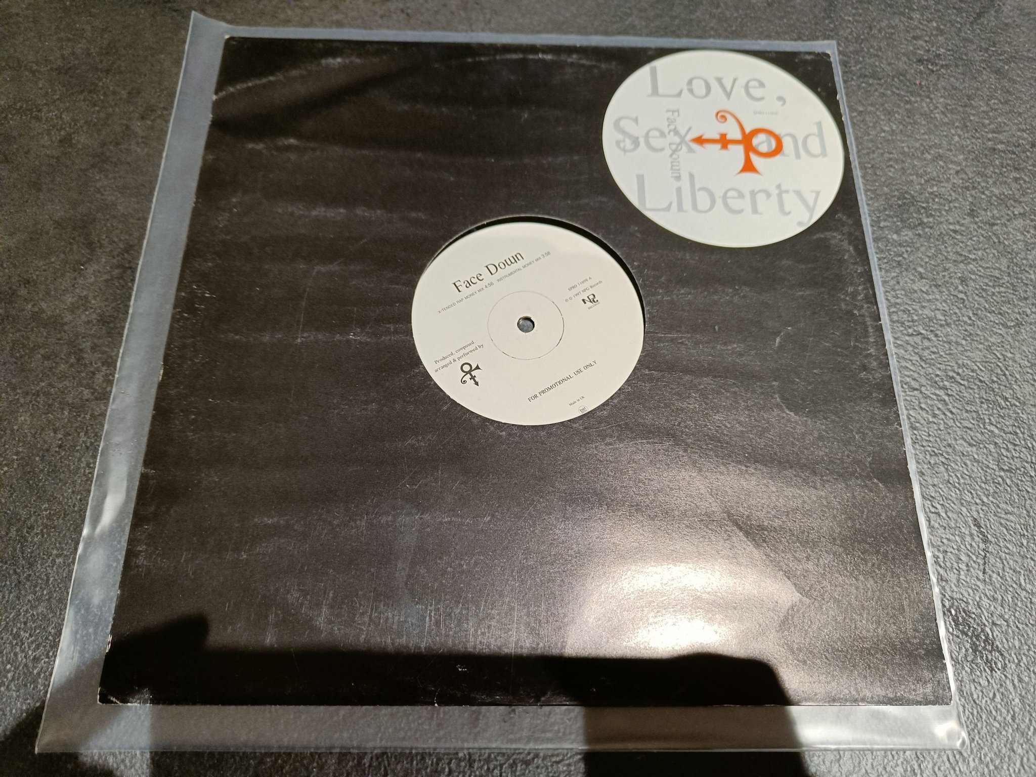 The Artist (Formerly Known As Prince) Face Down Köp på Tradera