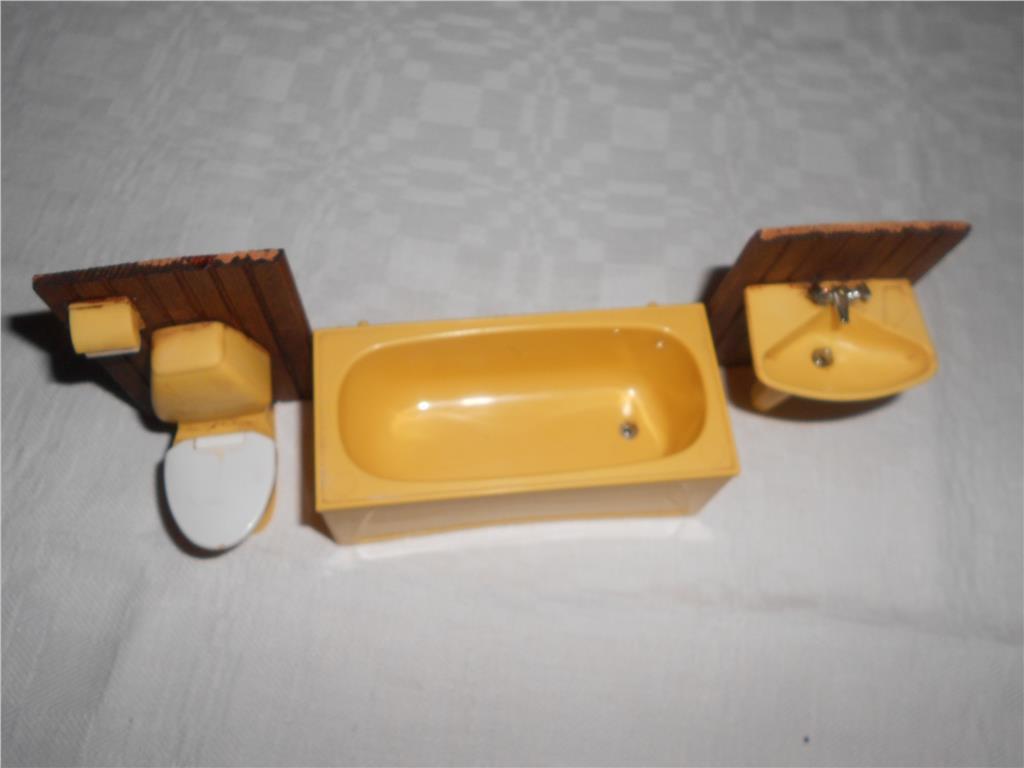 Lundby badrum retro på tradera.com lundbyskalan, dockskåp ...