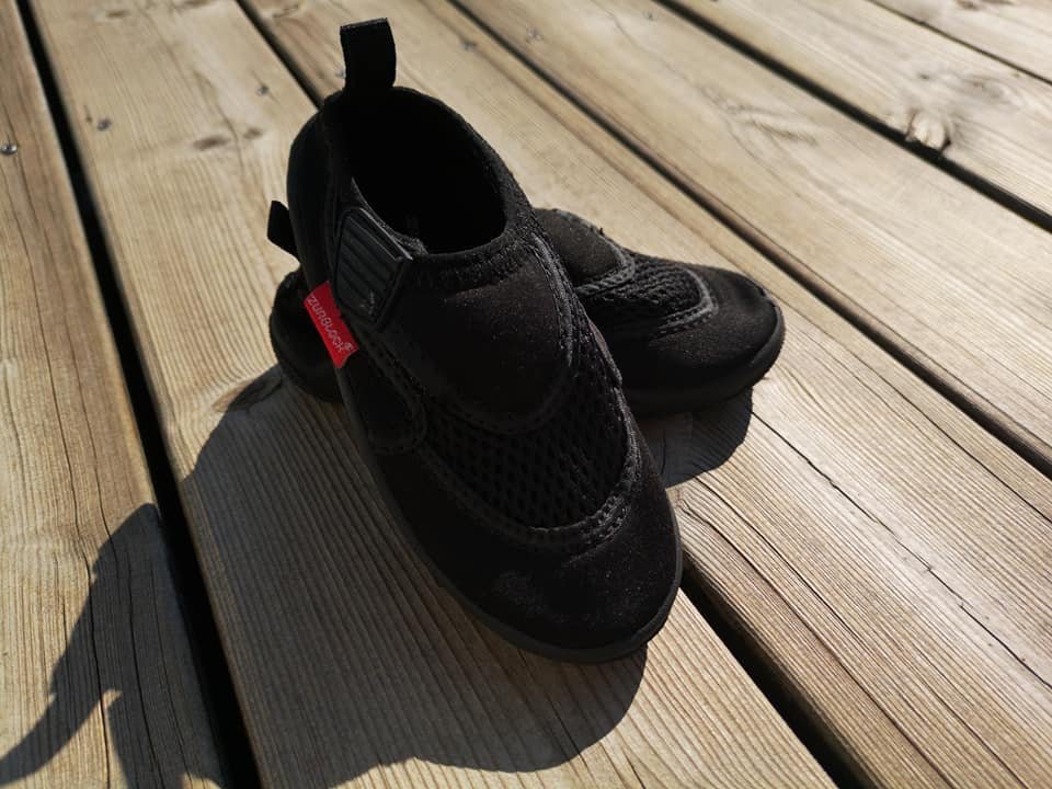Zunblock UV badskor stl 2425 (357758317) ᐈ Köp på Tradera Zunblock UV badskor stl 2425 (357758317) ᐈ Köp på Tradera
