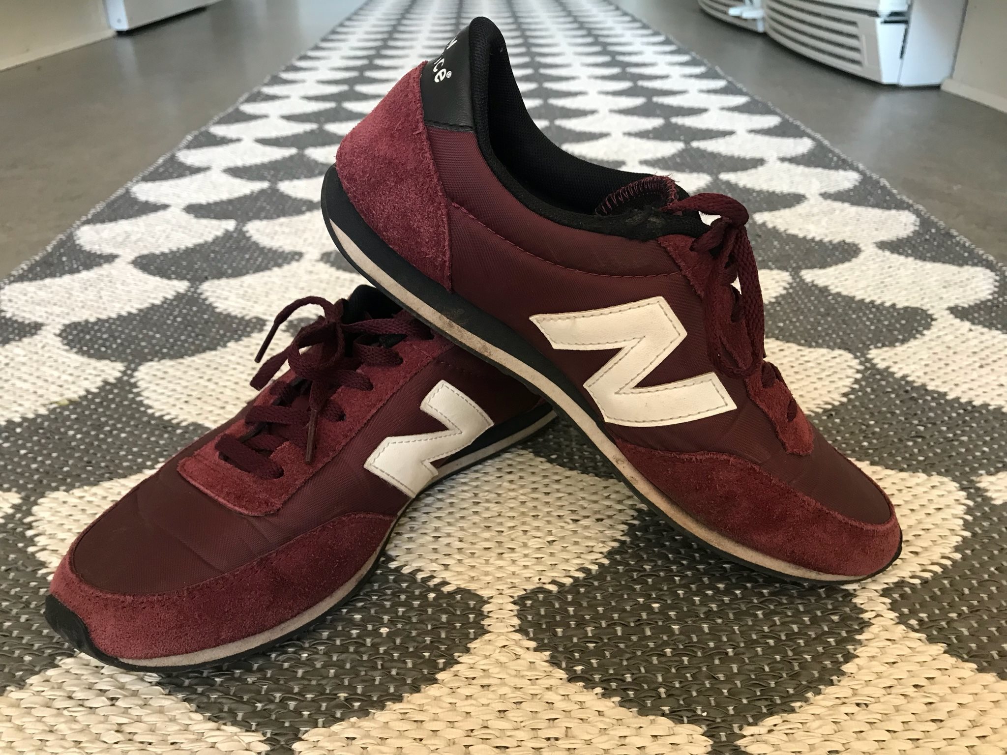 new balance vinröda new balance vinröda