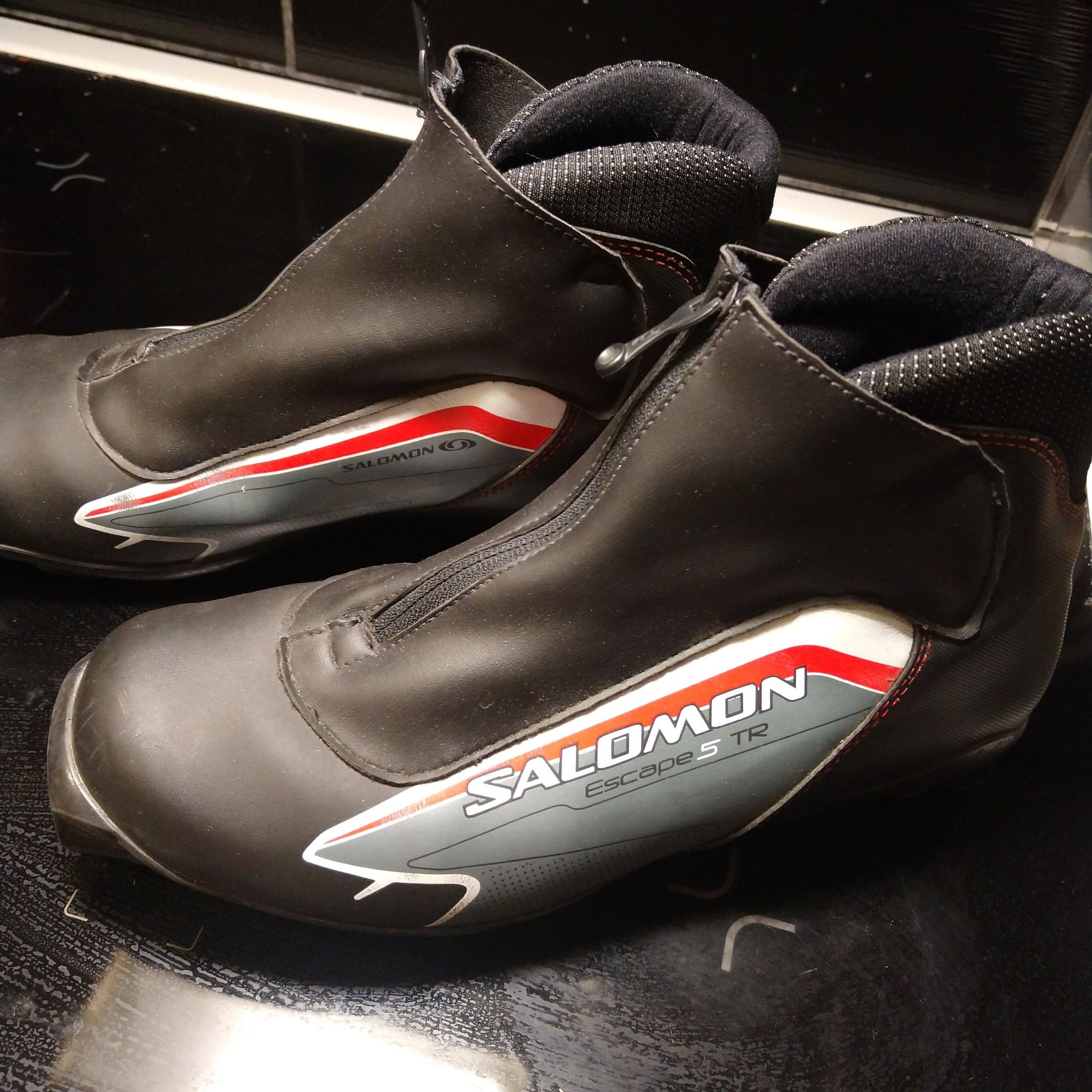 Salomon escape 5 tr new arrivals