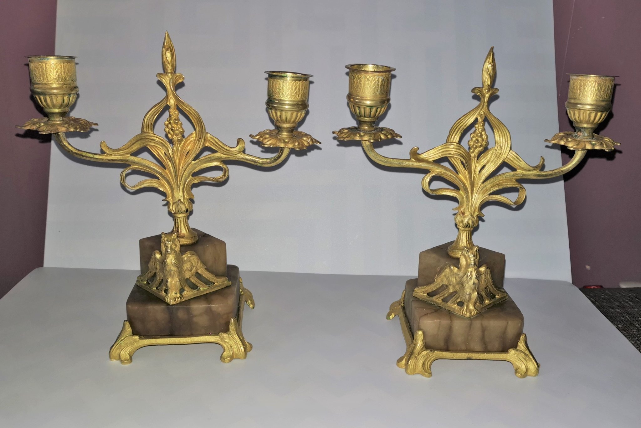 Antika Italienska Ljusstakar / Candelabrer förgylld mässing marmor