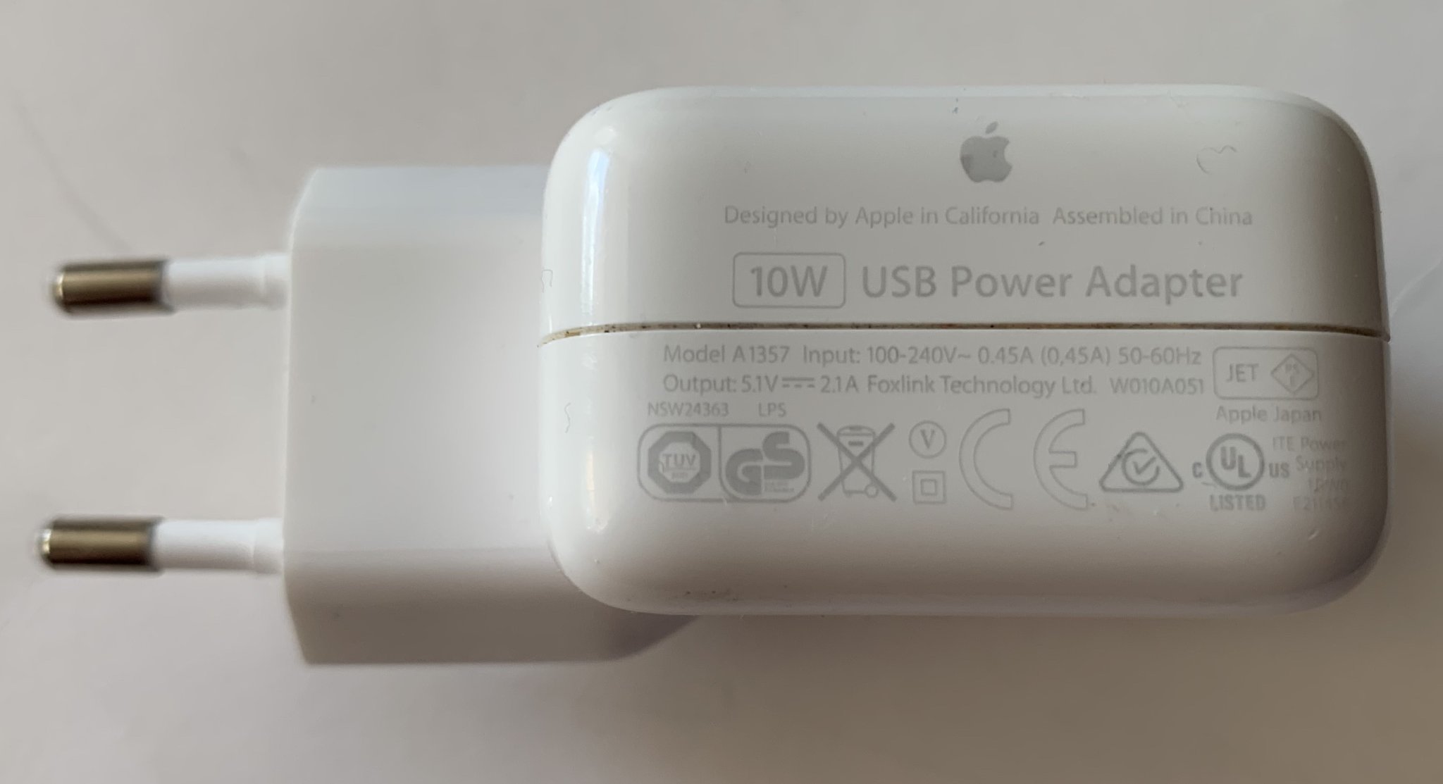 Apple Original 10W IphoneiPadIpod USB strömadapter Apple Original 10W IphoneiPadIpod USB strömadapter