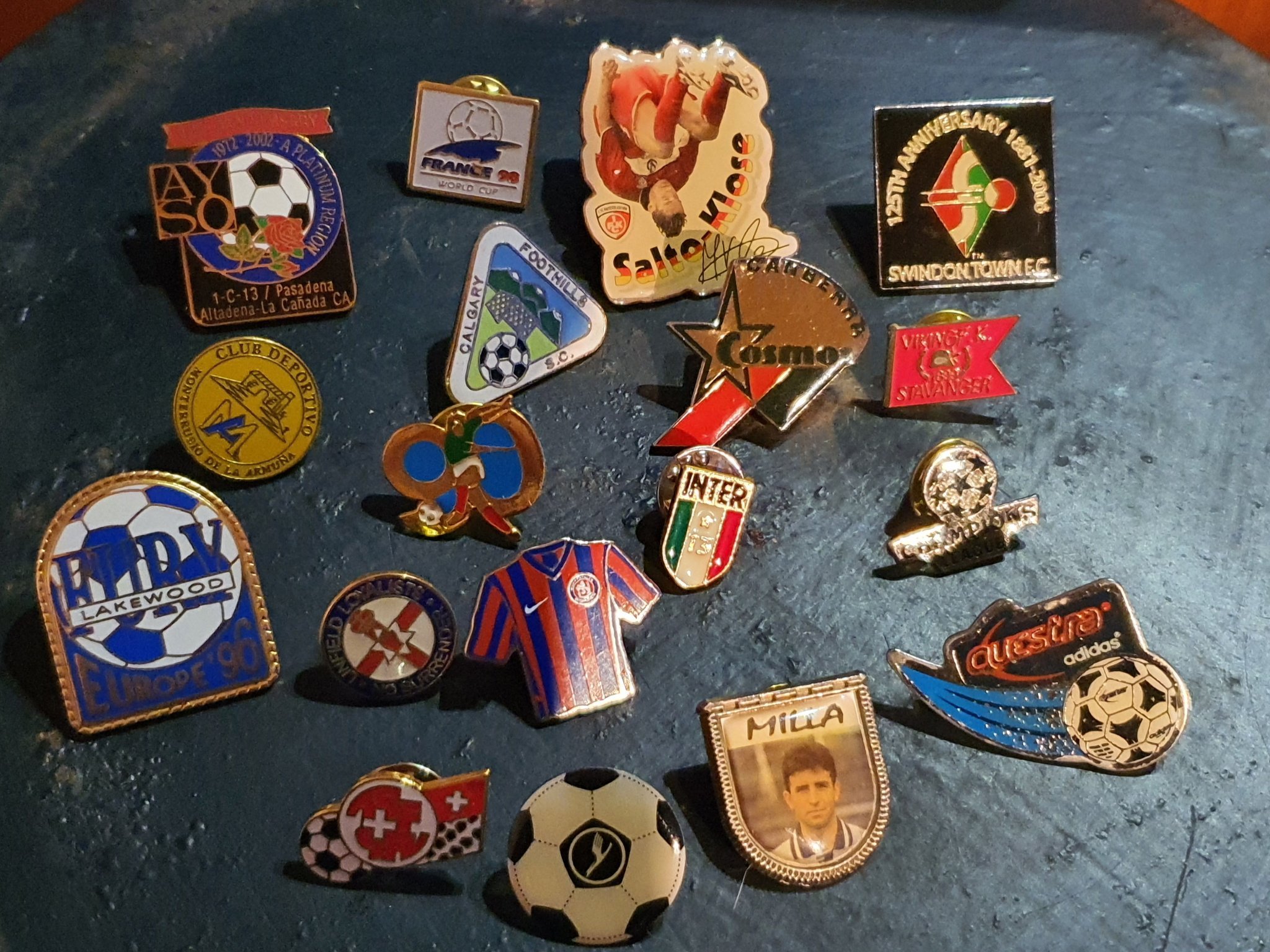 Sport pins (425927245) ᐈ Köp på Tradera