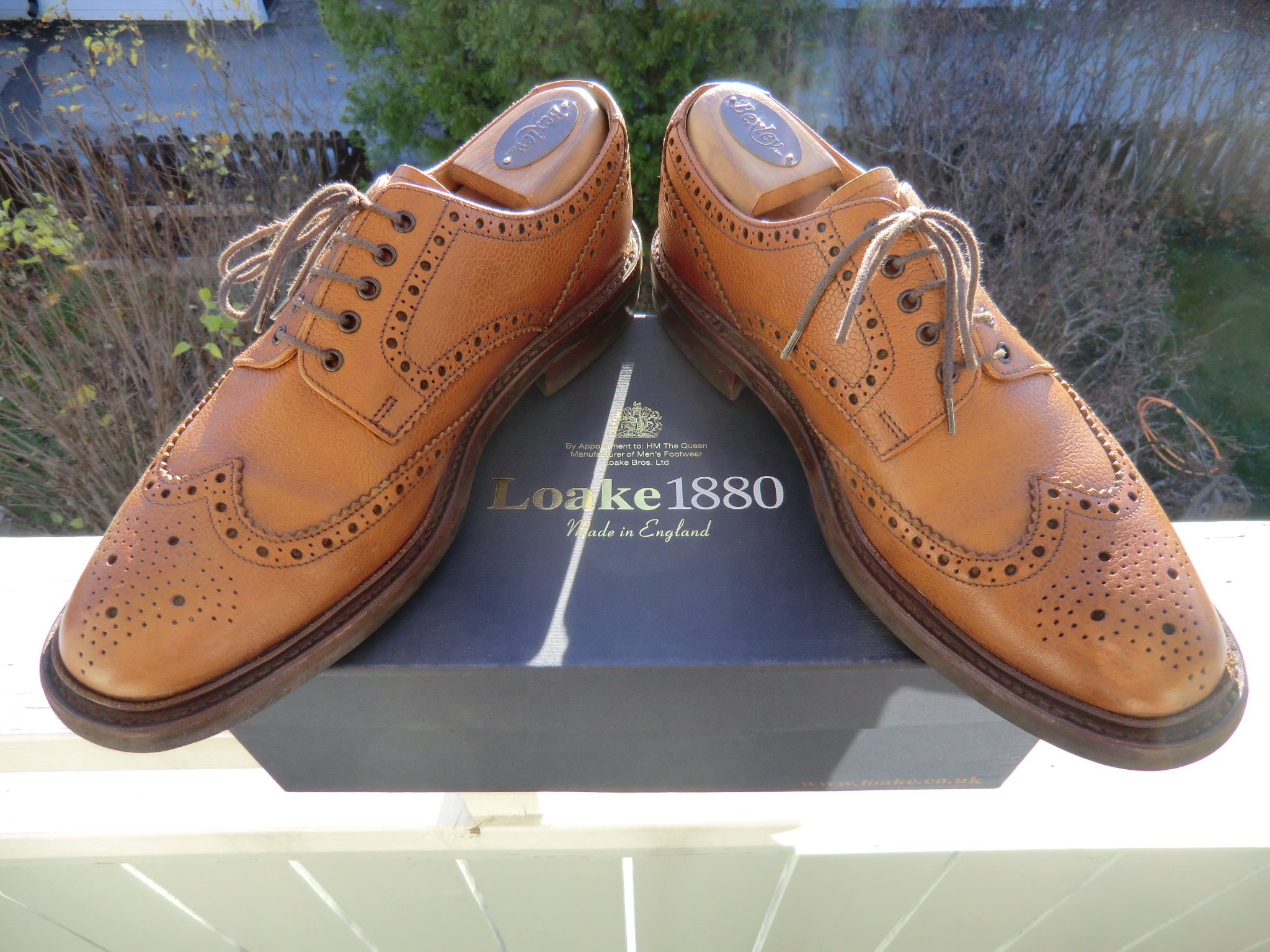 loake 1880 badminton