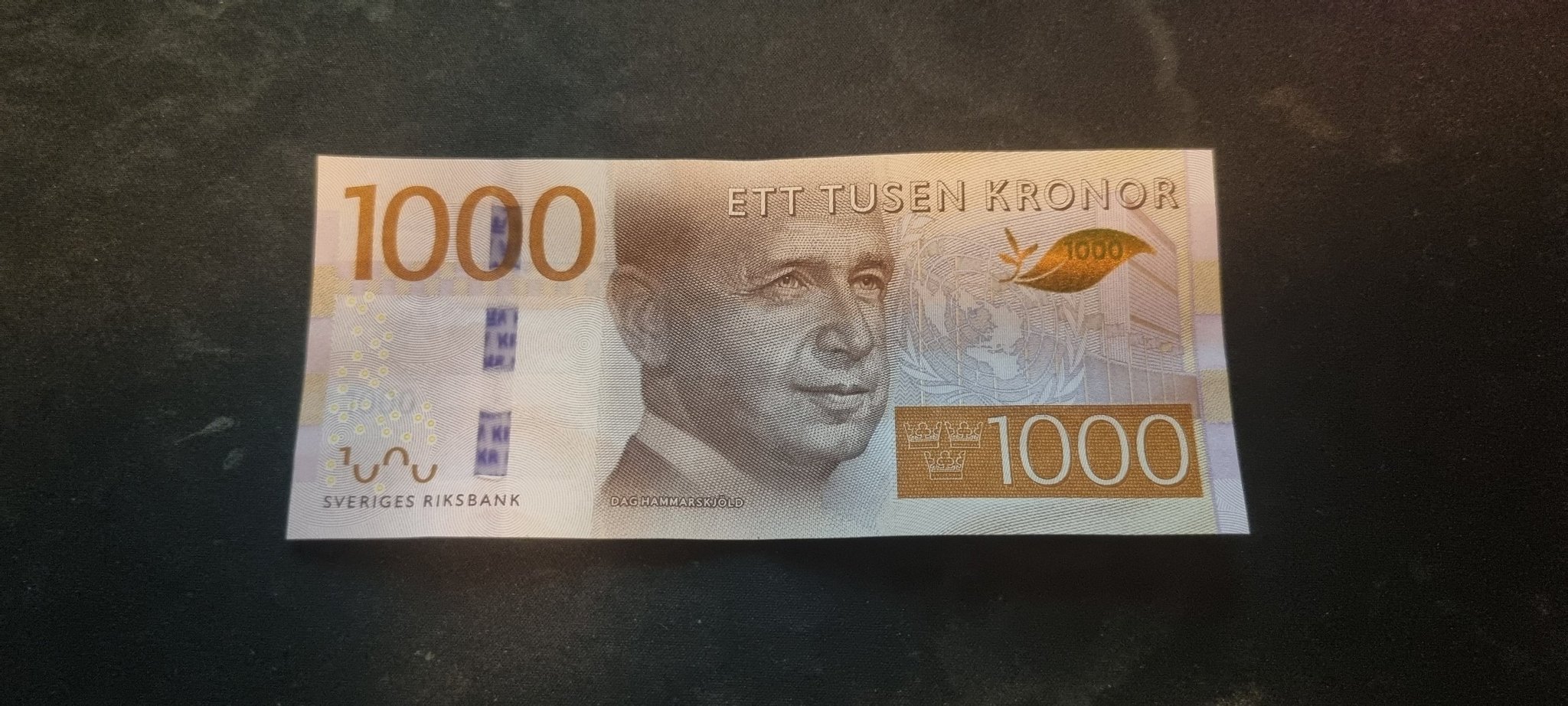 1000-kronors-sedel-i-perfekt-skick-k-p-p-tradera-556175831