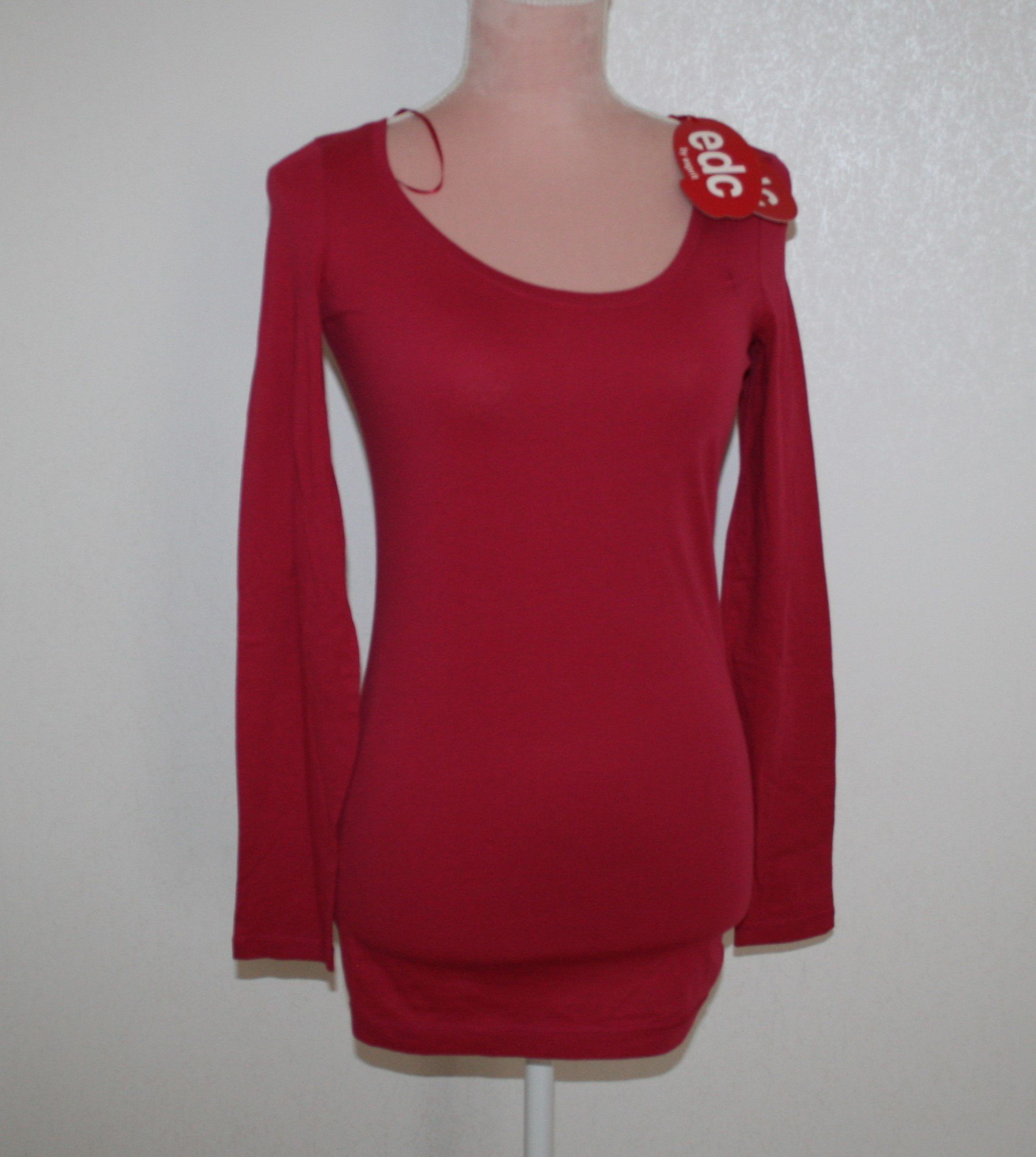 ESPRIT edc T-shirt /Top. Rosa / Röd / Ruby Red. Storlek XS/ - NY MED TAGS!