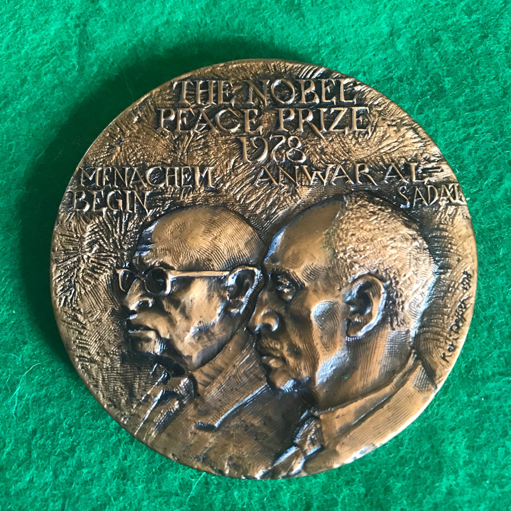 The Nobels Peace Prize 1978. Menachem Begin oc.. Köp på Tradera