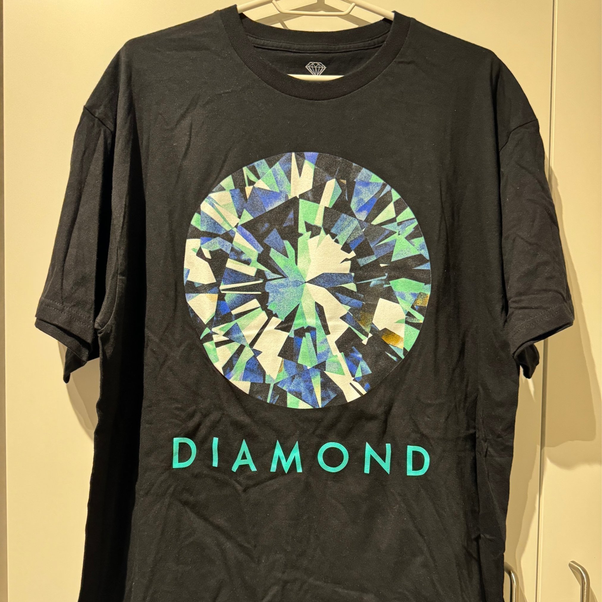 This Diamond Supply Co T-Shirt features a unique