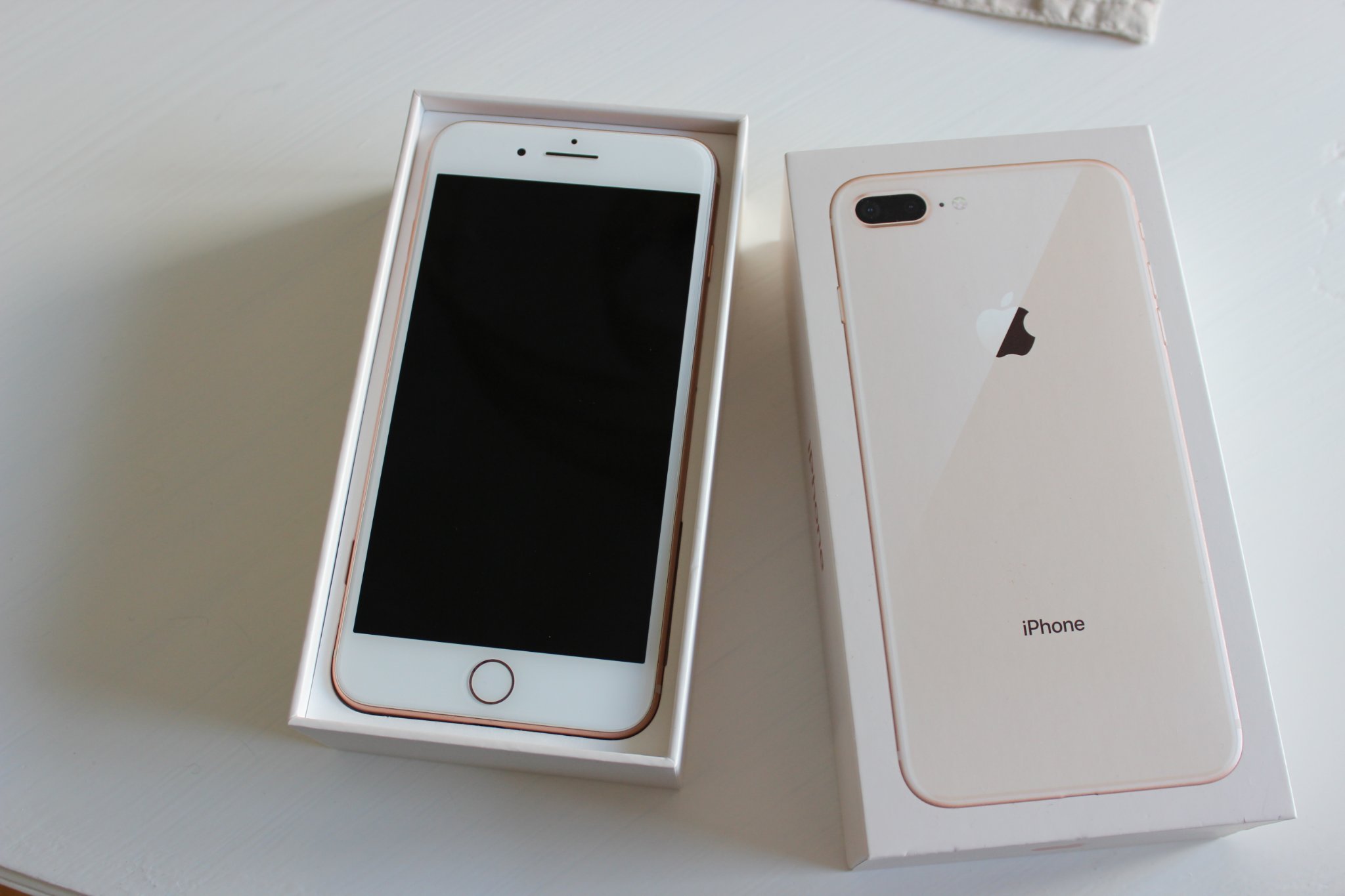 iPhone 8 Plus 256 GB (418704753) ᐈ Köp på Tradera