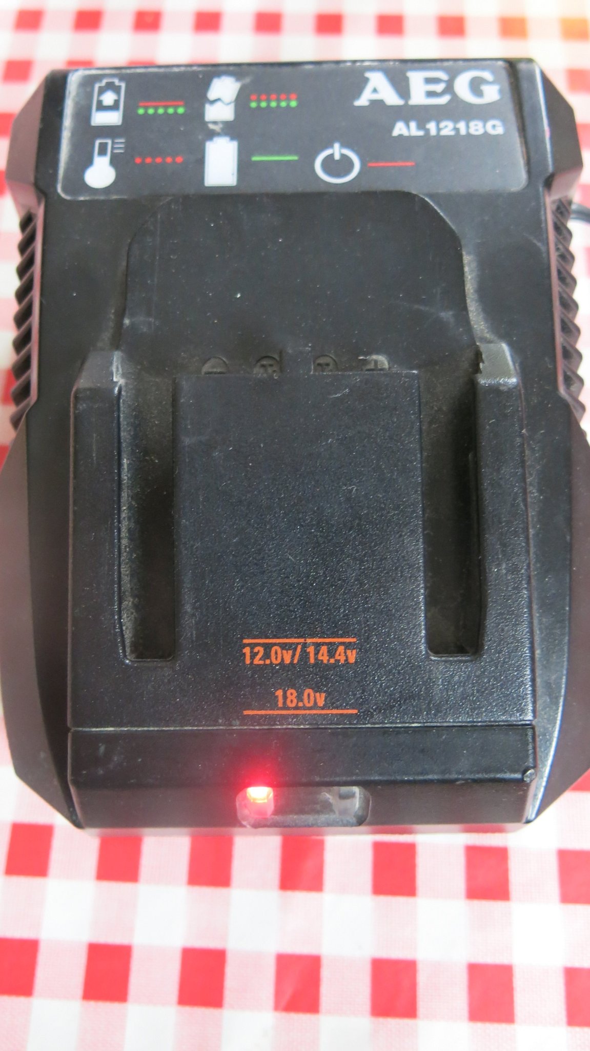 AEG Batteriladdare AL 1218G, 12-18v batterier. .. (421341225) ᐈ Köp på ...