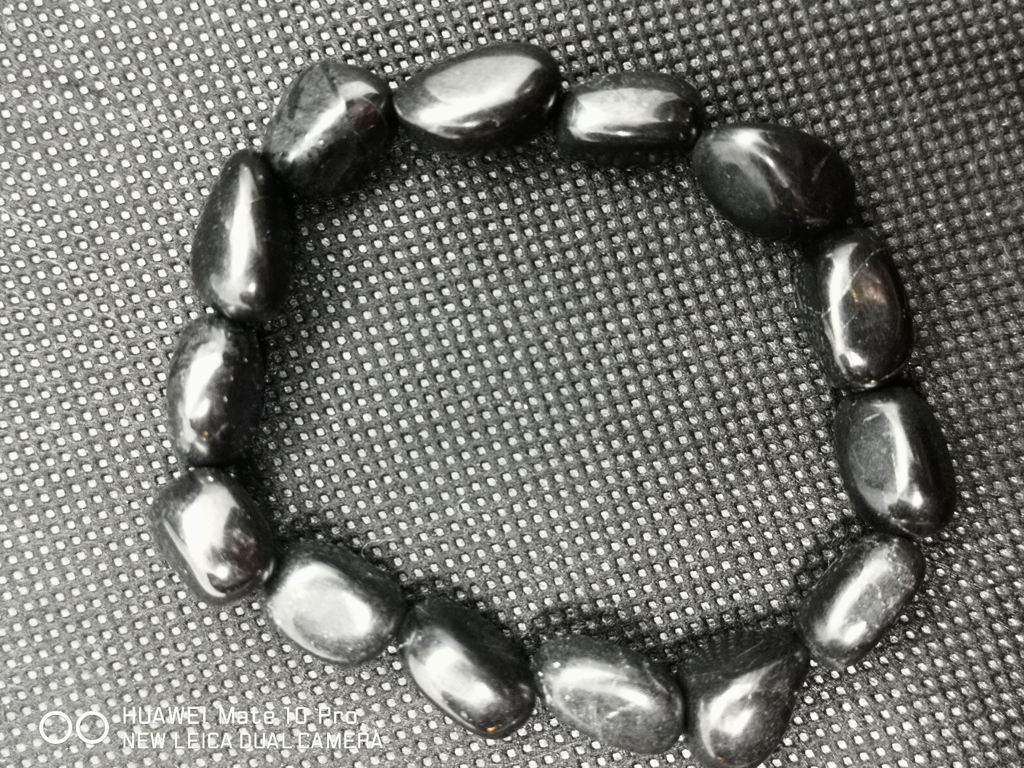 TRUMLAD STEN ARMBAND SHUNGHITE ~ one size ~ stenar 10-12mm