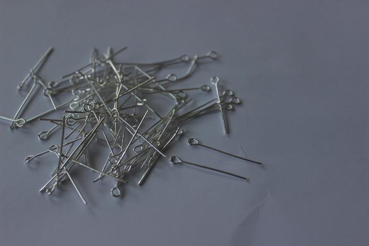 50 St Hattpinnar/Öglepinnar silverfärgade 2,6 cm