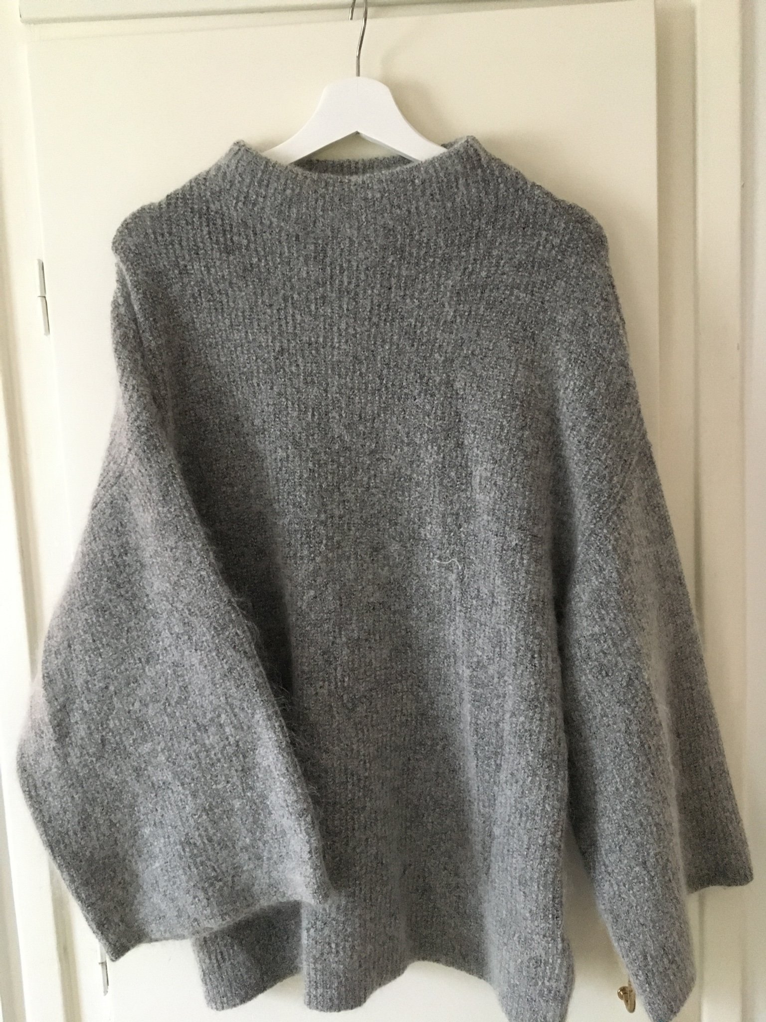 H&M trend tröja i mohairmix H&M trend tröja i mohairmix