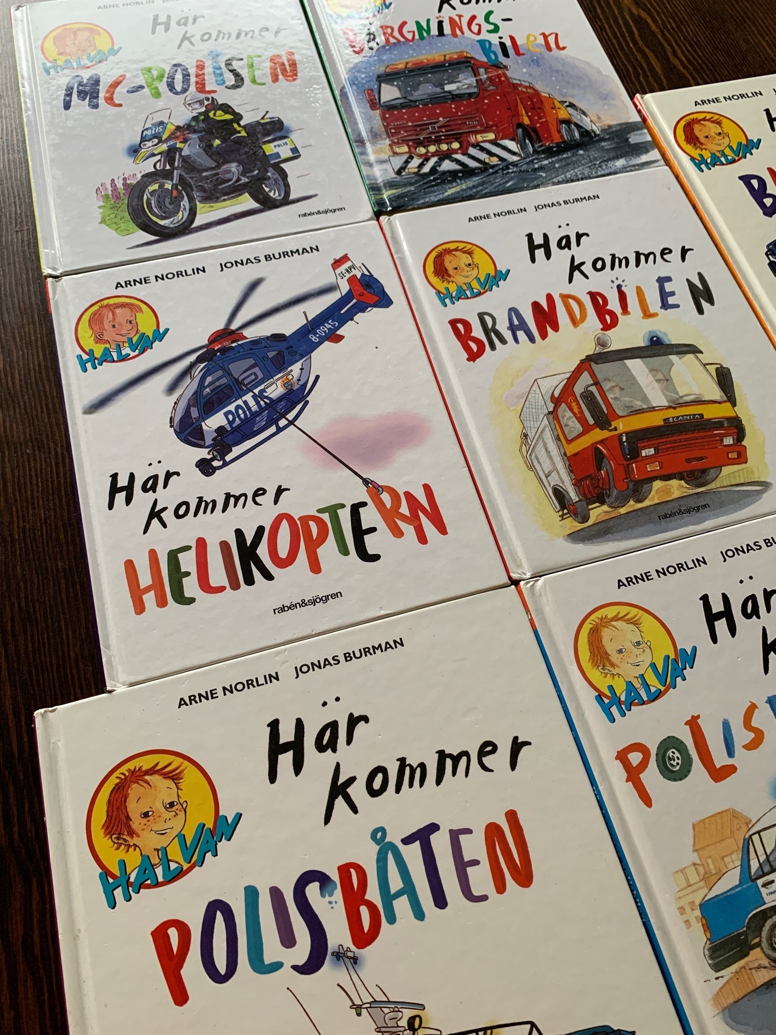 8 st populära HALVAN böcker