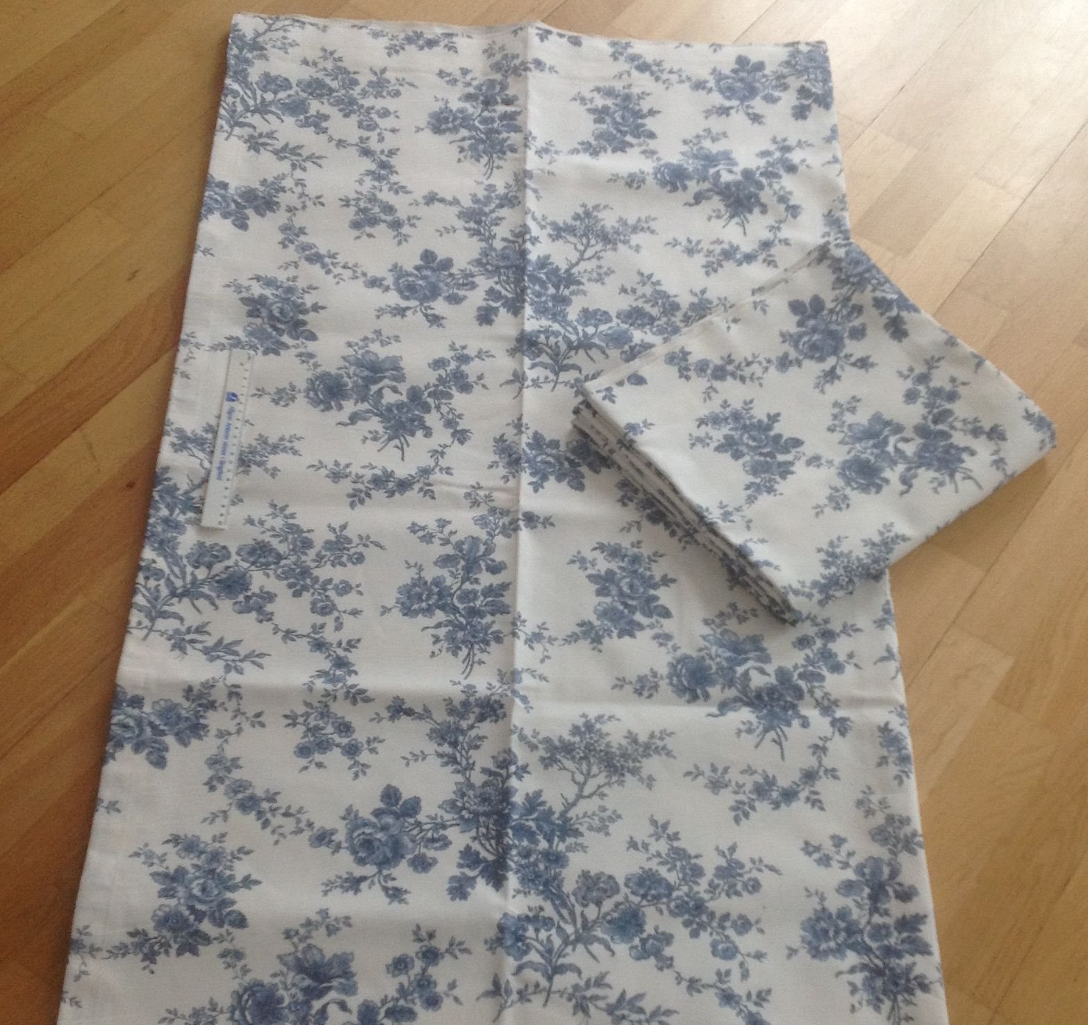 Nytt ! sydda gardiner 130 x 240 cm med veckband på tradera.com ...