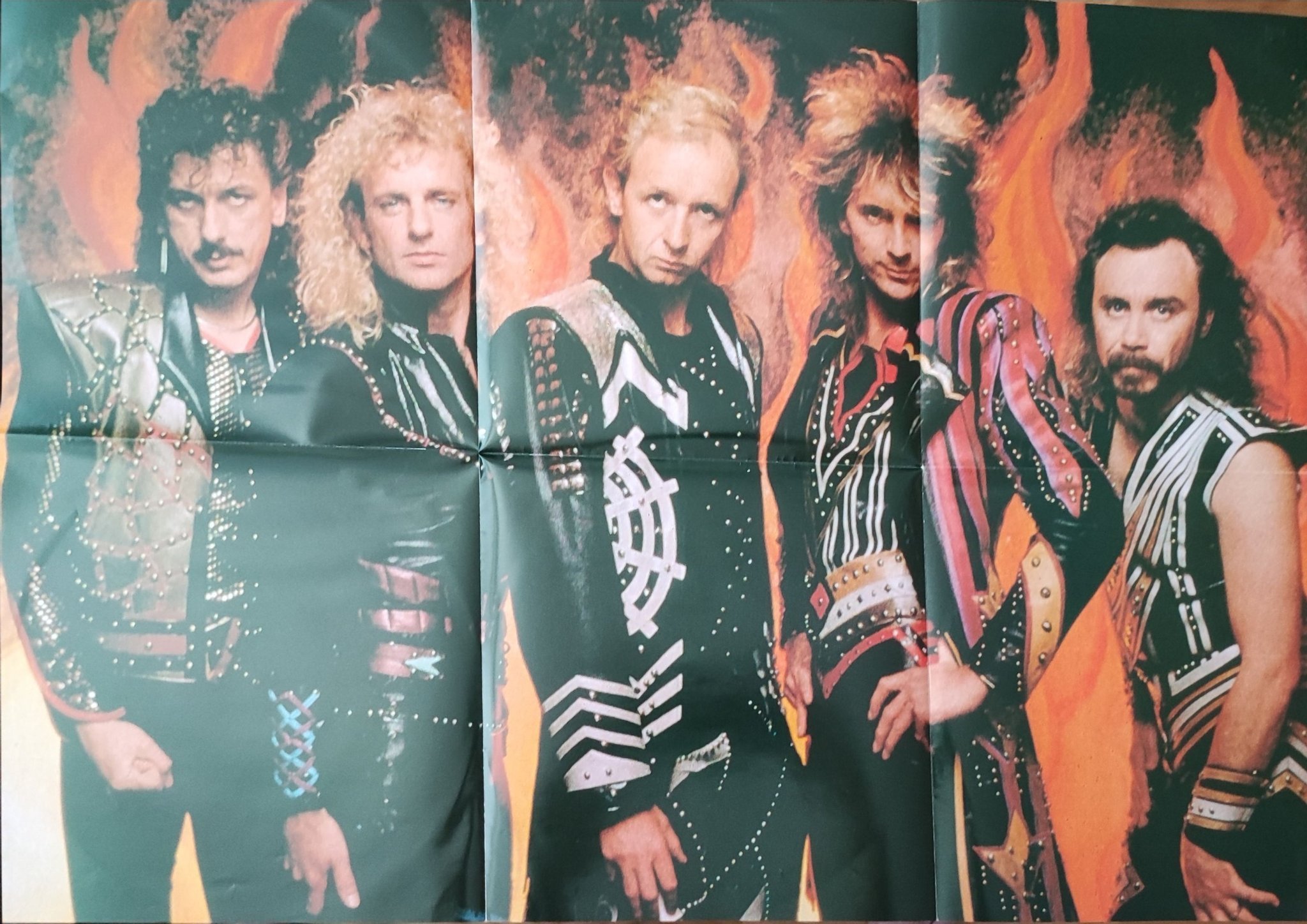 Judas Priest Locked in 4 track maxi med posters Köp på Tradera (603122666)