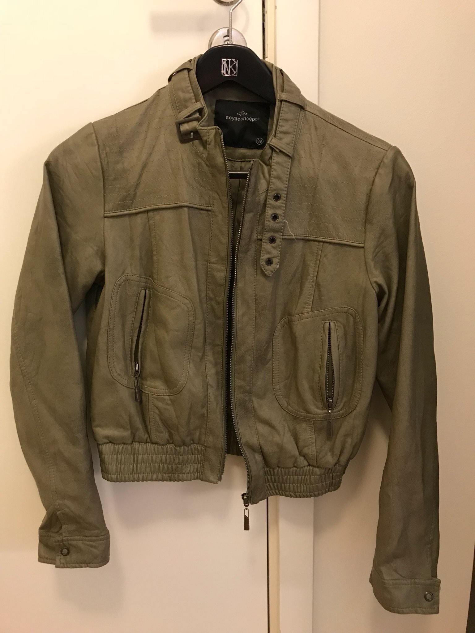 Grön bikerjacka skinnjacka (ej äkta skinn) So.. (393832597 Grön bikerjacka skinnjacka (ej äkta skinn) So.. (393832597