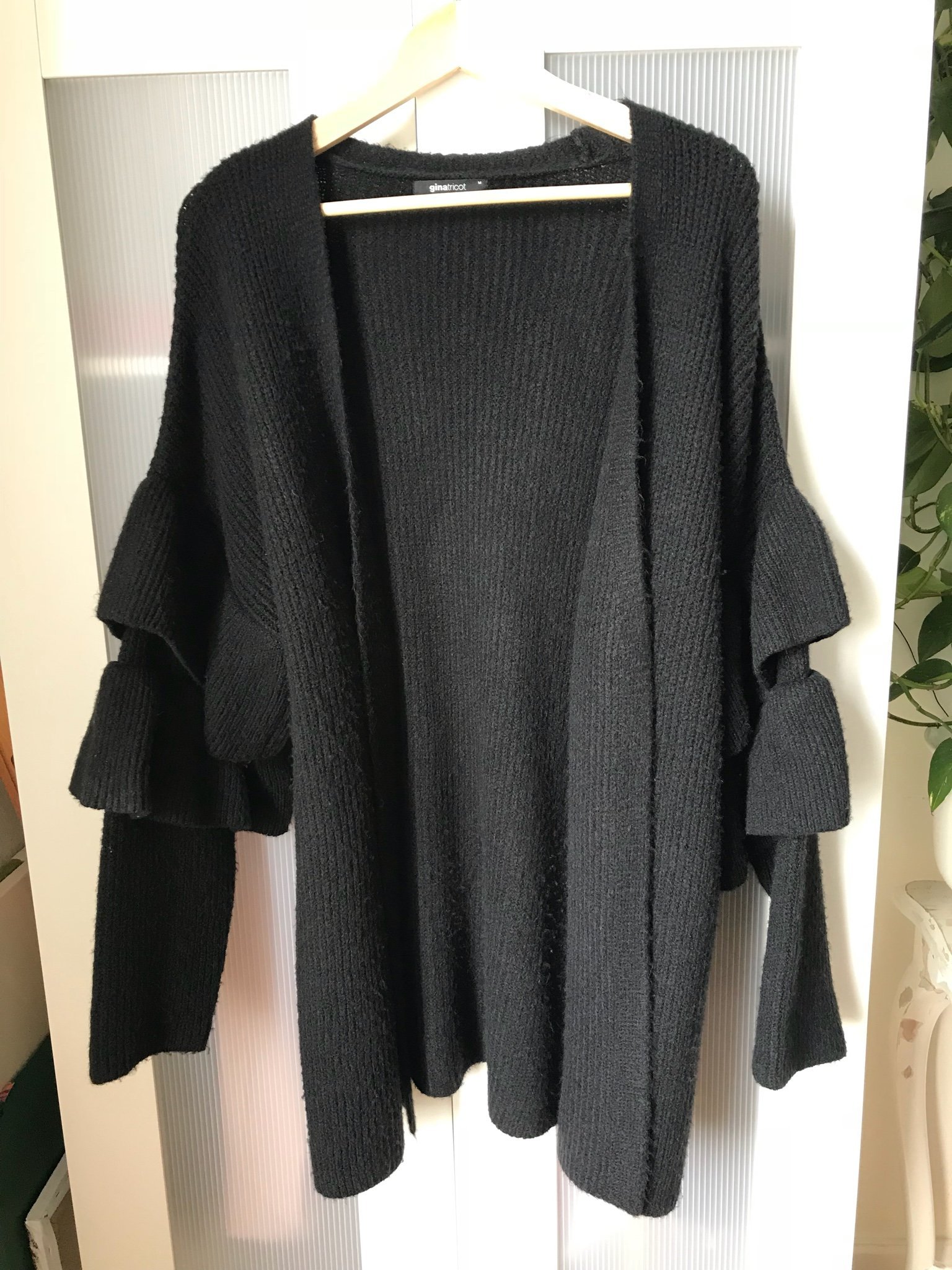 Unik stickad kofta Gina Tricot (351370964) ᐈ Köp på Tradera Unik stickad kofta Gina Tricot (351370964) ᐈ Köp på Tradera