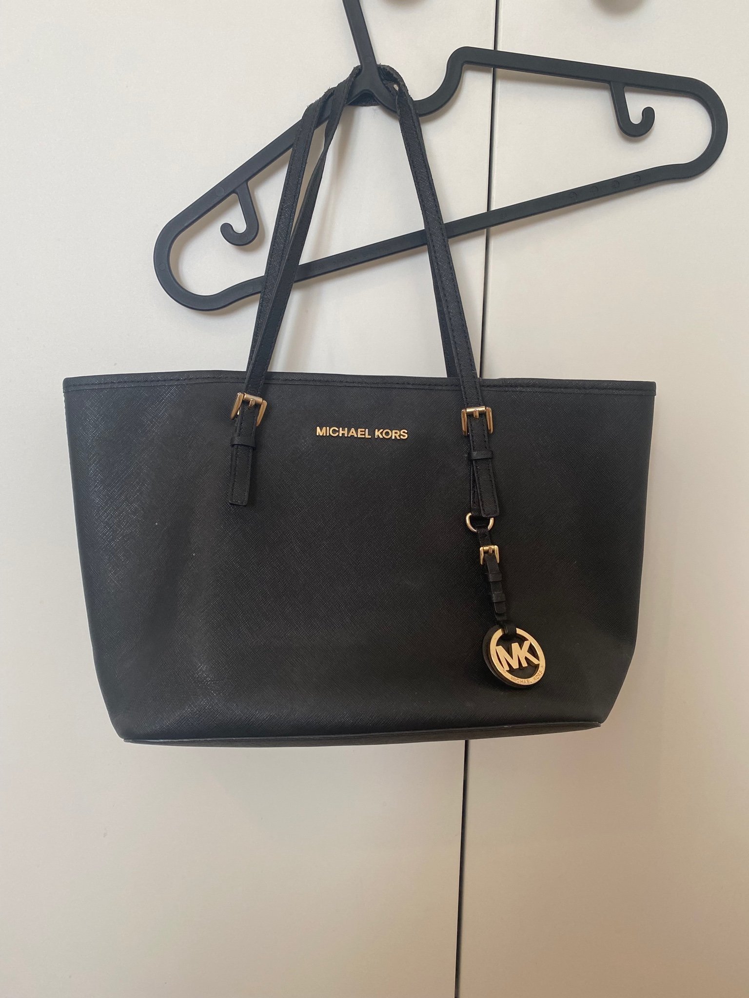 michael kors jet set travel purse