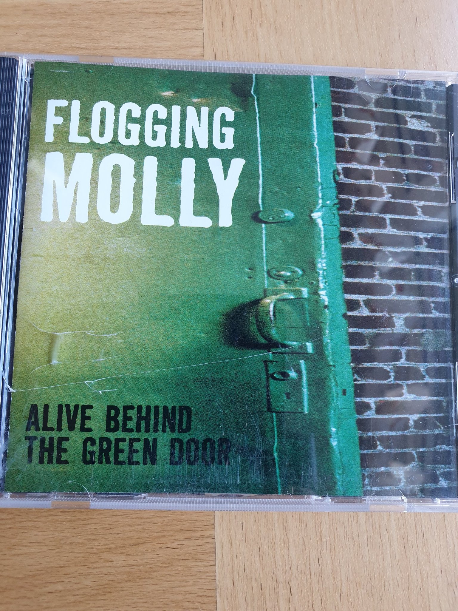Flogging Molly Alive Behind The Green Door 345828880 ᐈ
