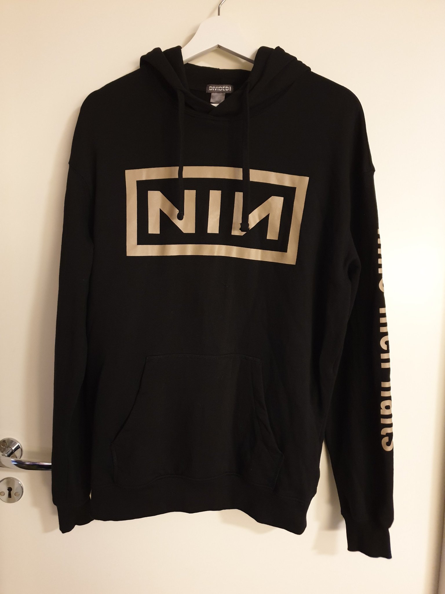 Nine Inch Nails hoodie H&M Divided strl S (396208627) ᐈ Köp Nine Inch Nails hoodie H&M Divided strl S (396208627) ᐈ Köp