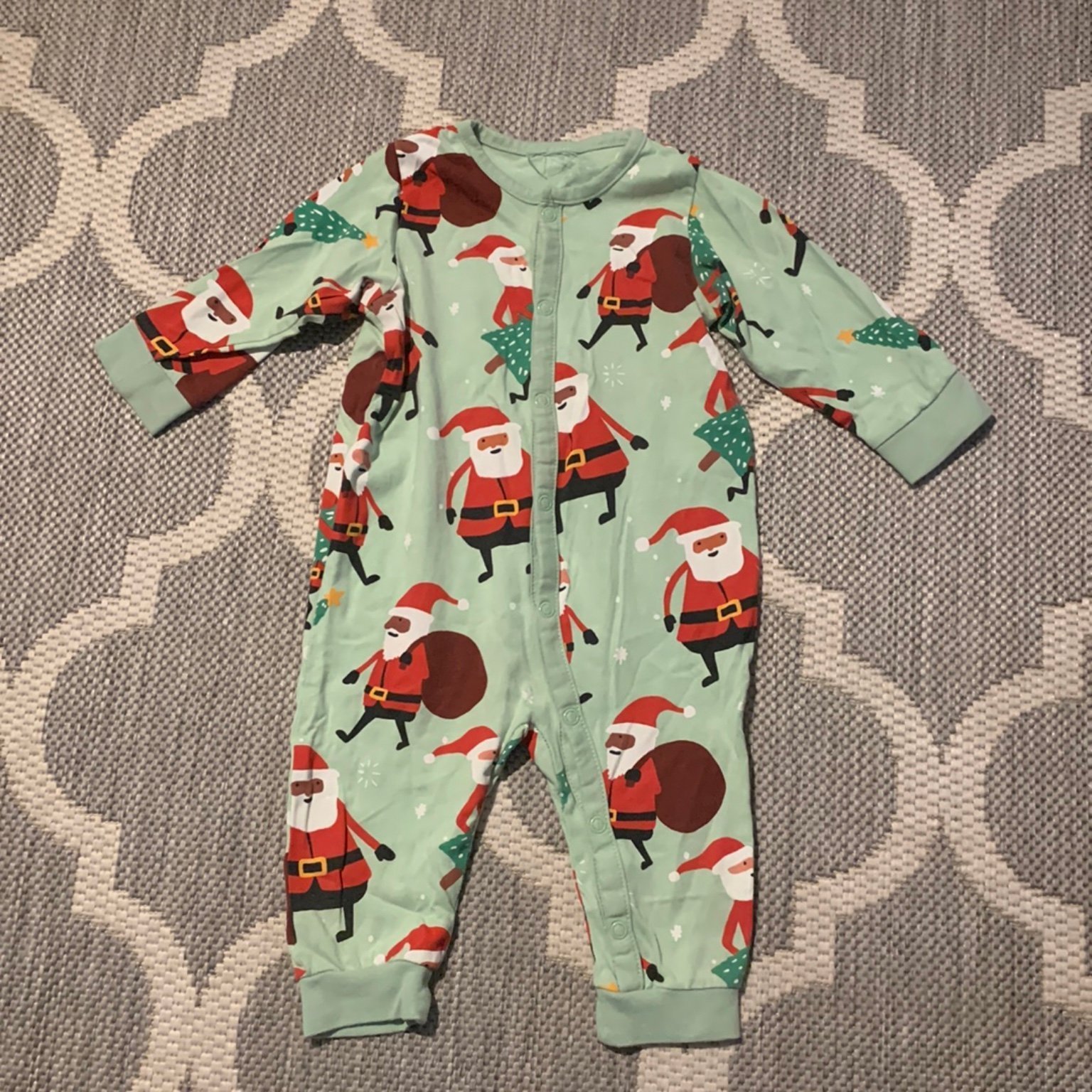 Se produkter som liknar Julpyjamas stl 68 dräkt jul l.. på Tradera