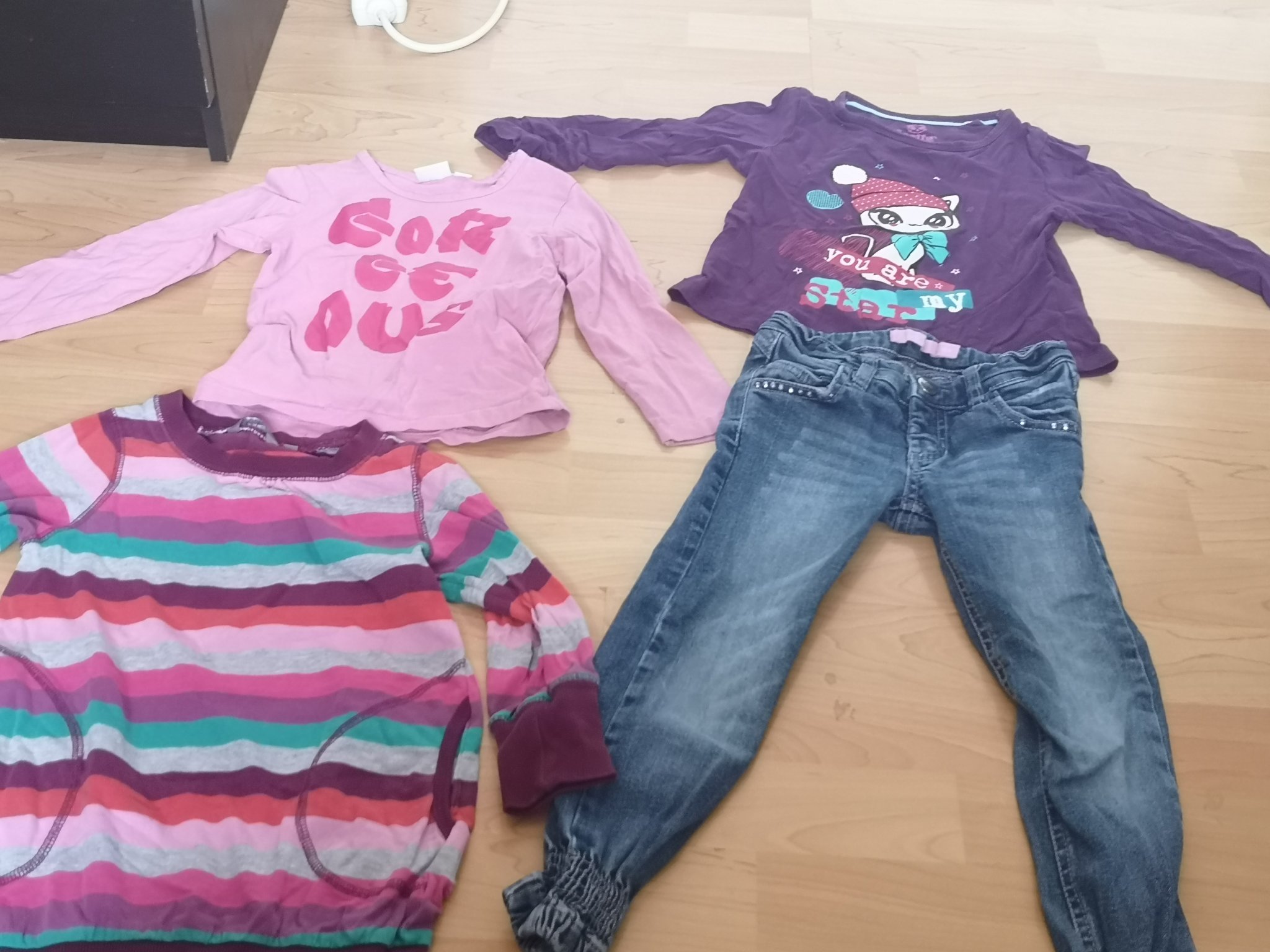 Klädpaket stl 98/104 Tjej