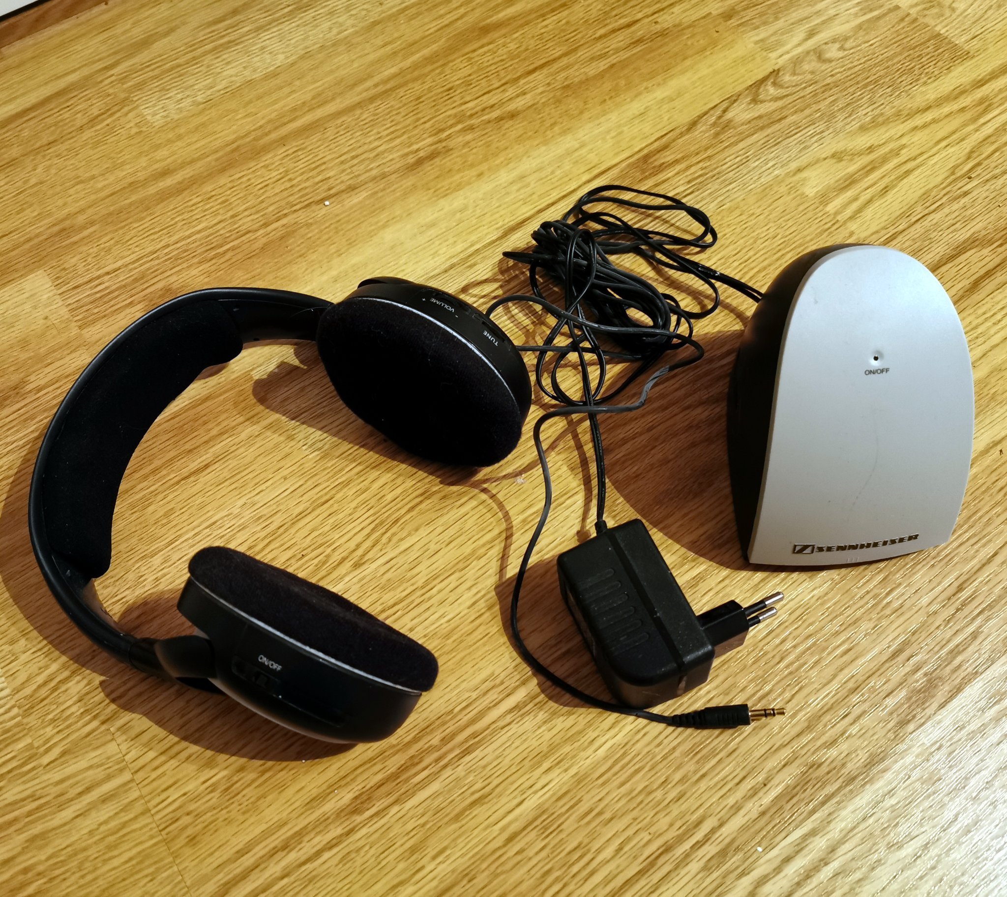 Sennheiser HDR 110 trådlösa RF hörlurar (407103588) ᐈ Köp på Tradera