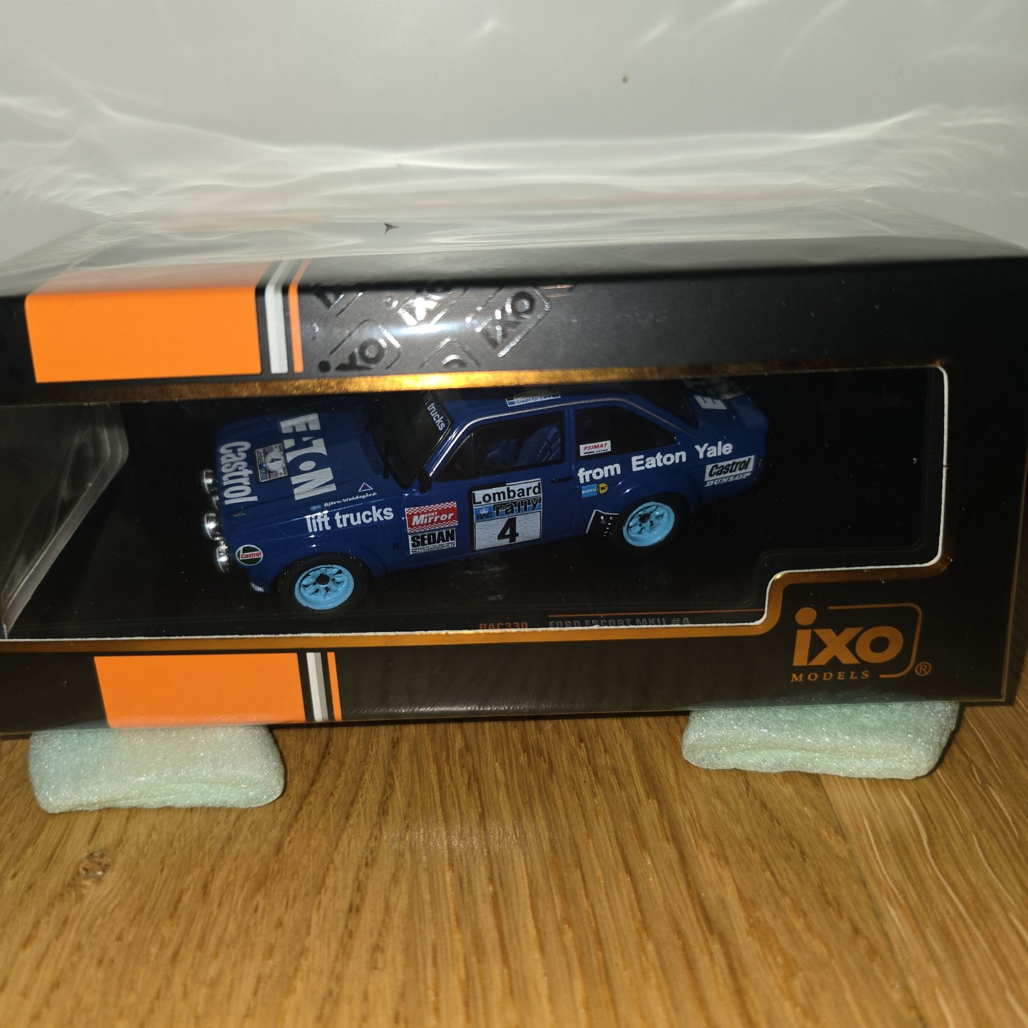 Miniature Ixo 1/43 Ford Escort MkII N°4 Rallye RAC 1979 - Neuve Sous Boîte