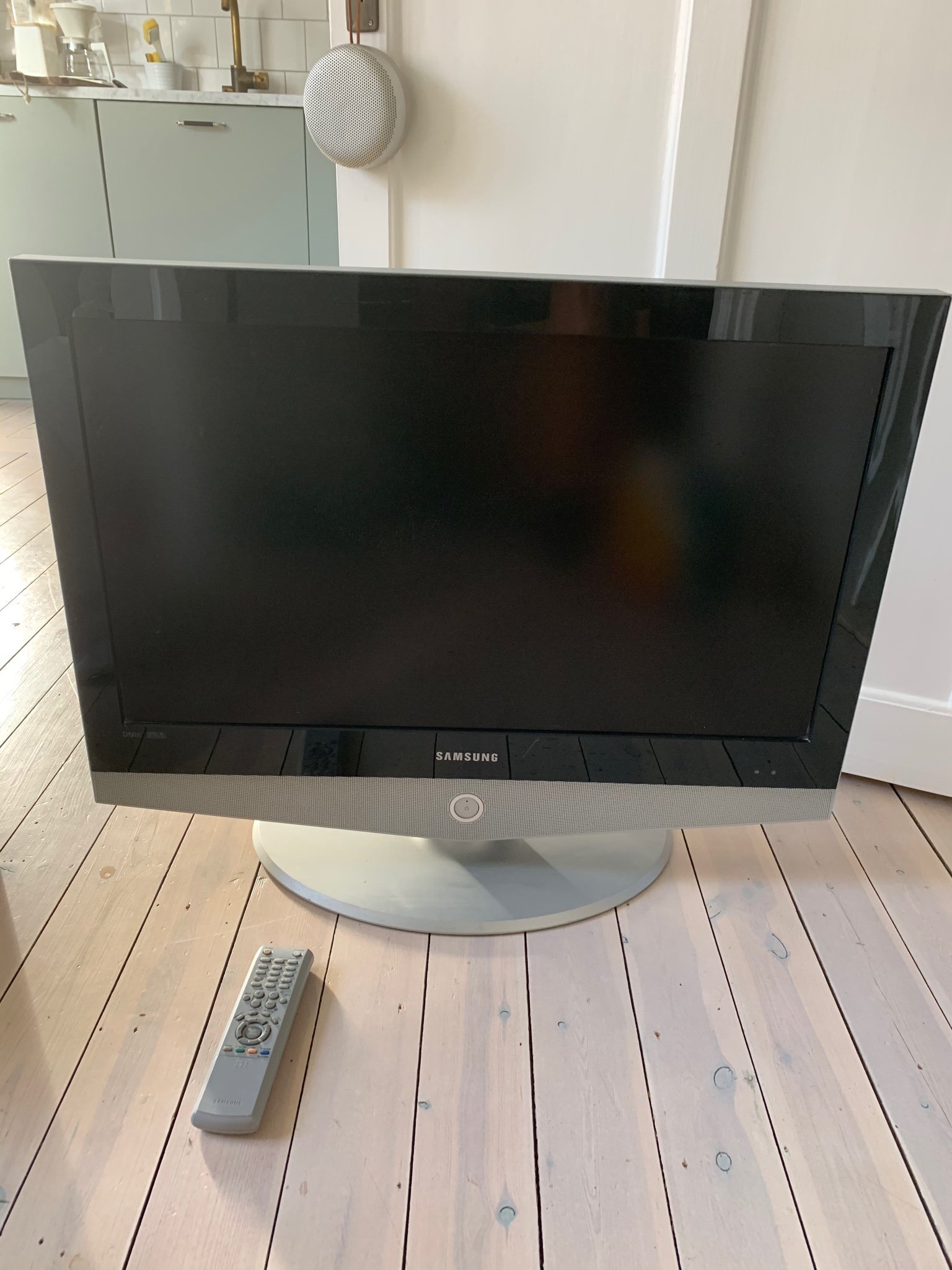 32-tum-tv-samsung-410269721-k-p-p-tradera