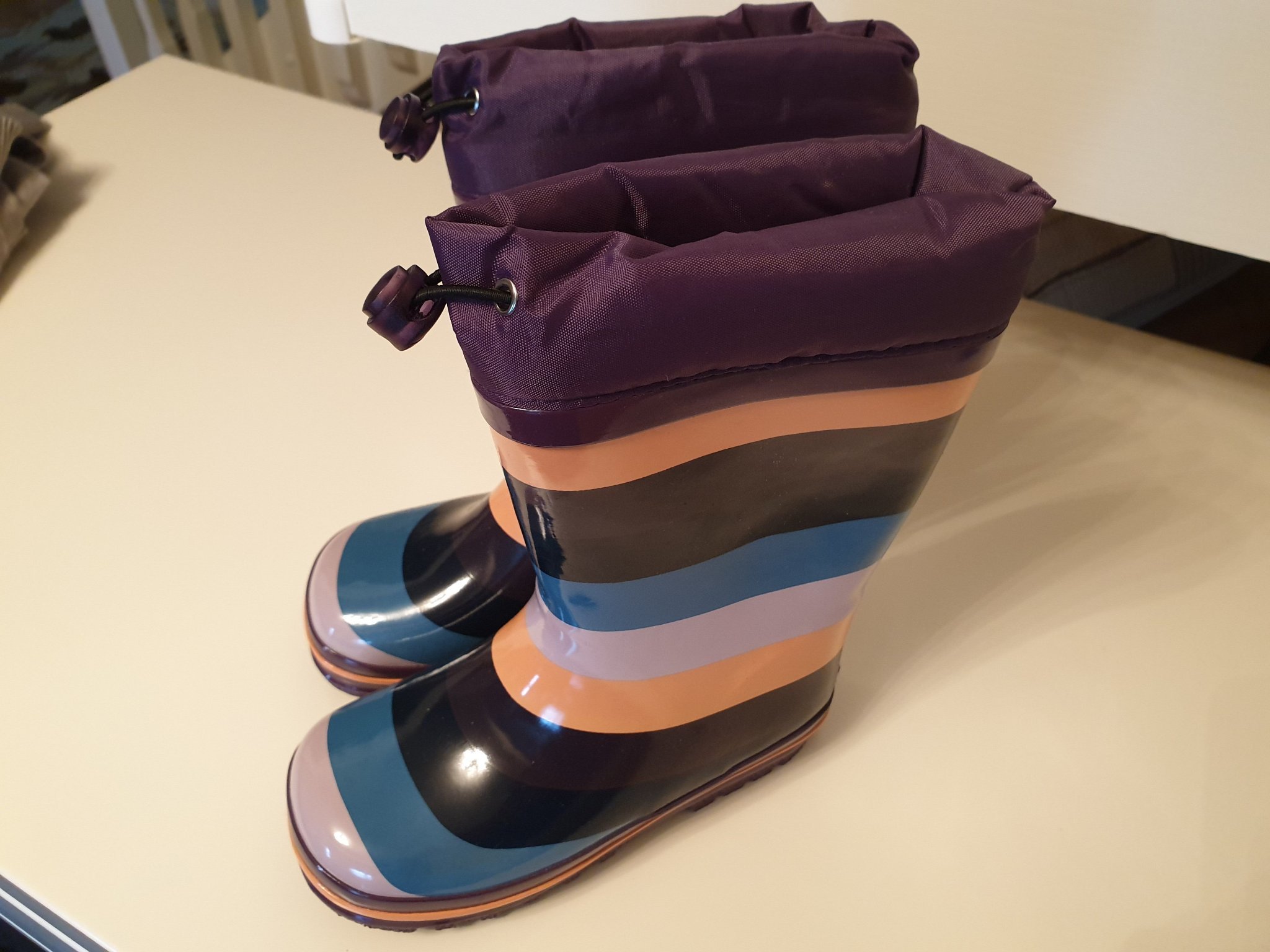 Fodrade stövlar från Molo Girly Rainbow storl.. (365992075 Fodrade stövlar från Molo Girly Rainbow storl.. (365992075
