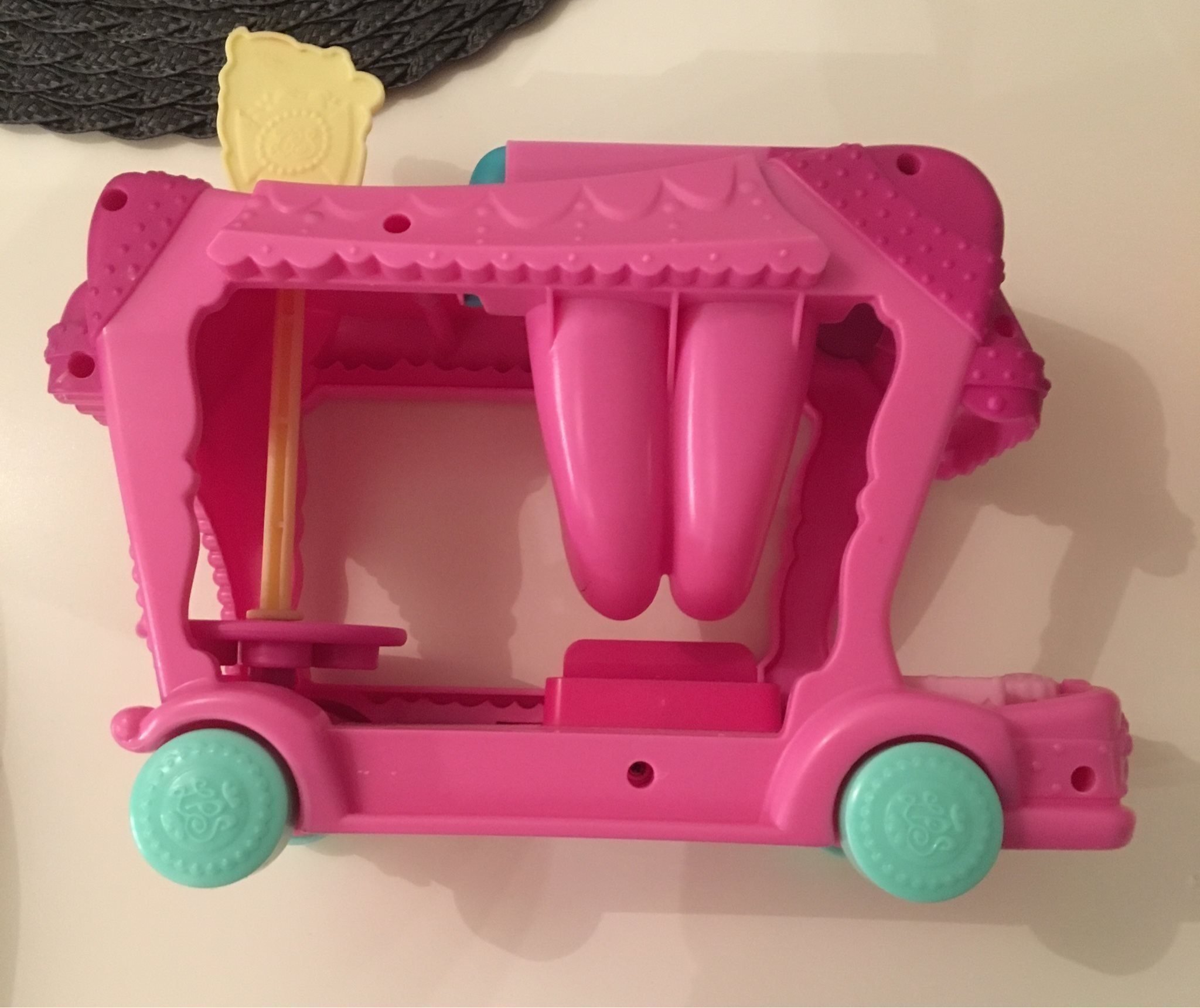 littlest pet shop shuttle