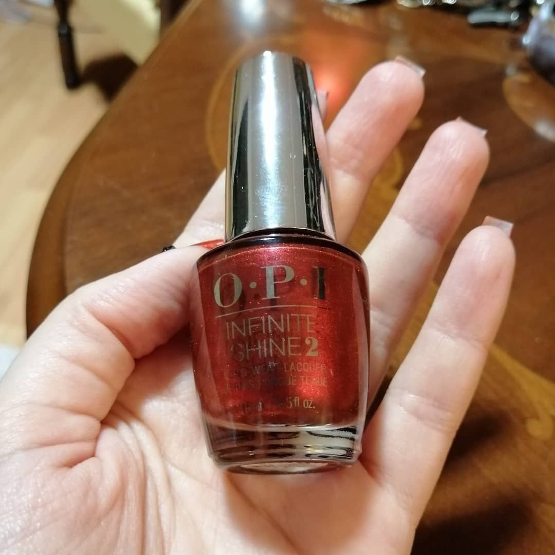 OPI - A little guilt under the kilt