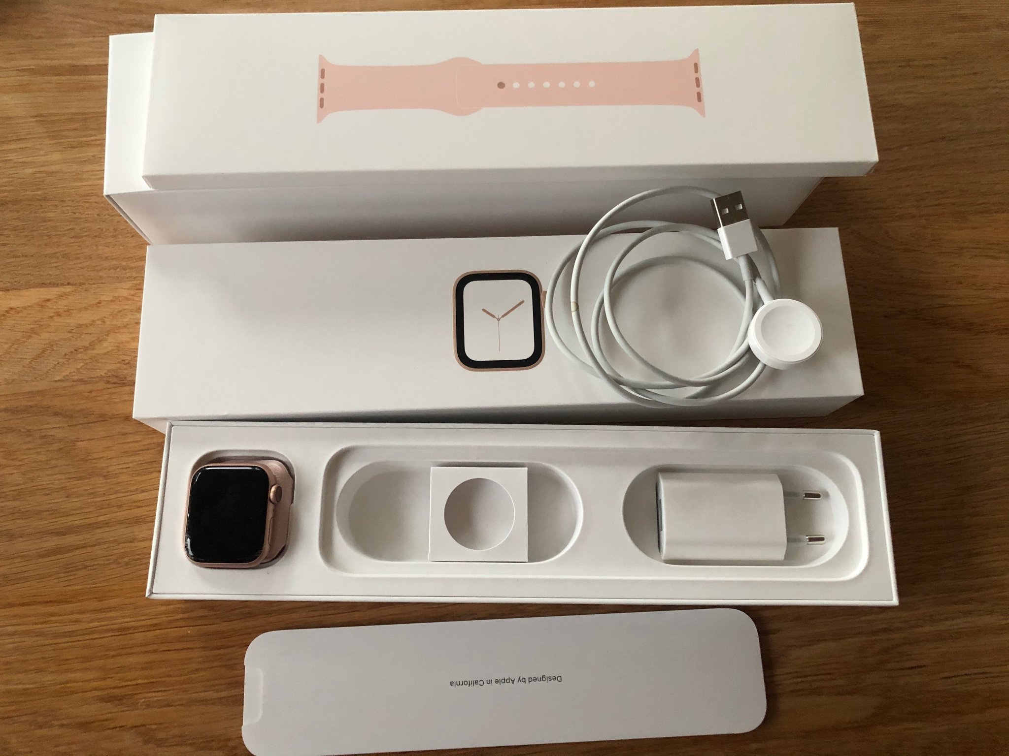 apple watch 4 series white