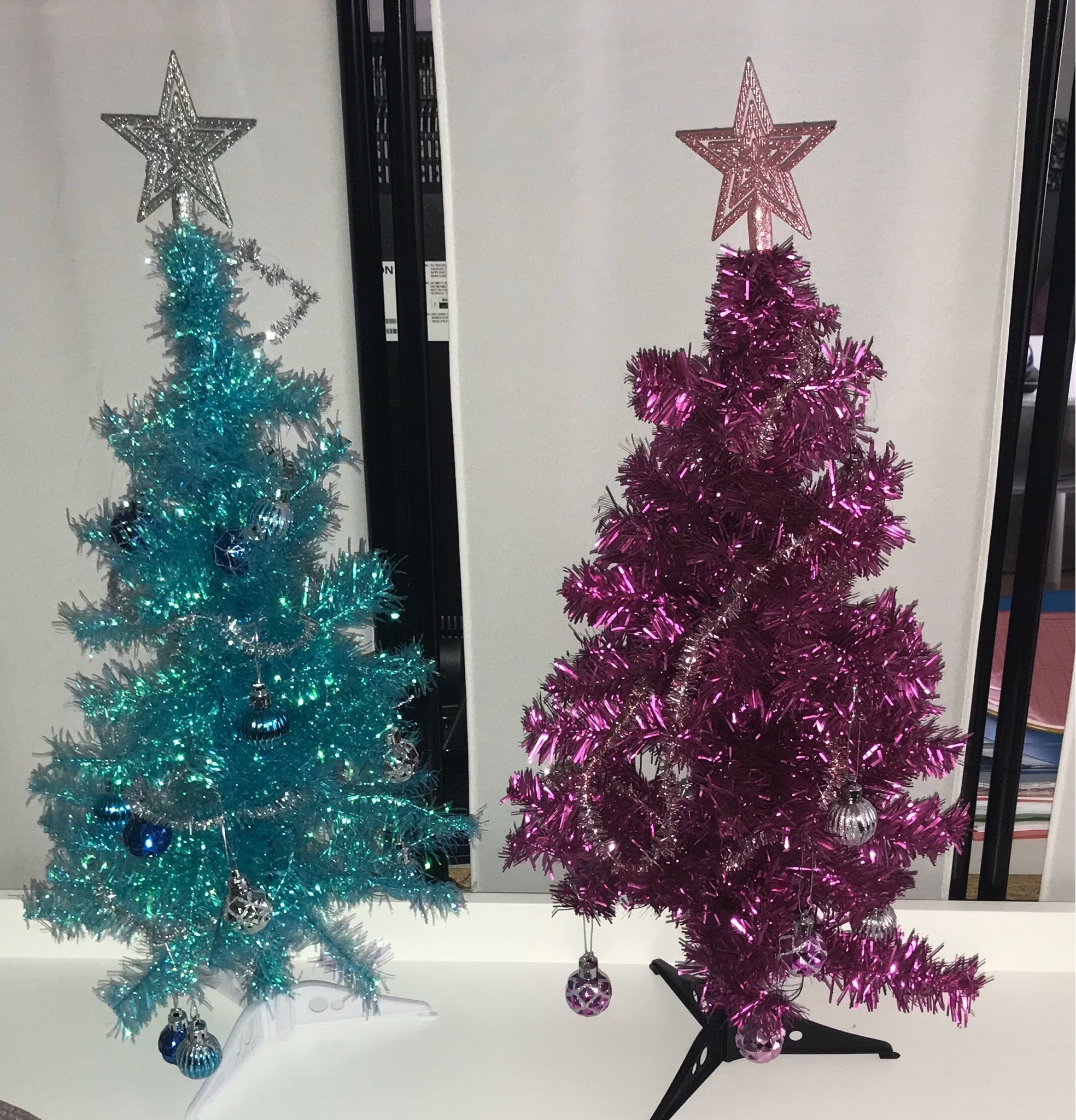 köpa rosa julgran 2 bordsgranar, 1 turkosblå och 1 rosa / julgran.. (404142042) ᐈ 
