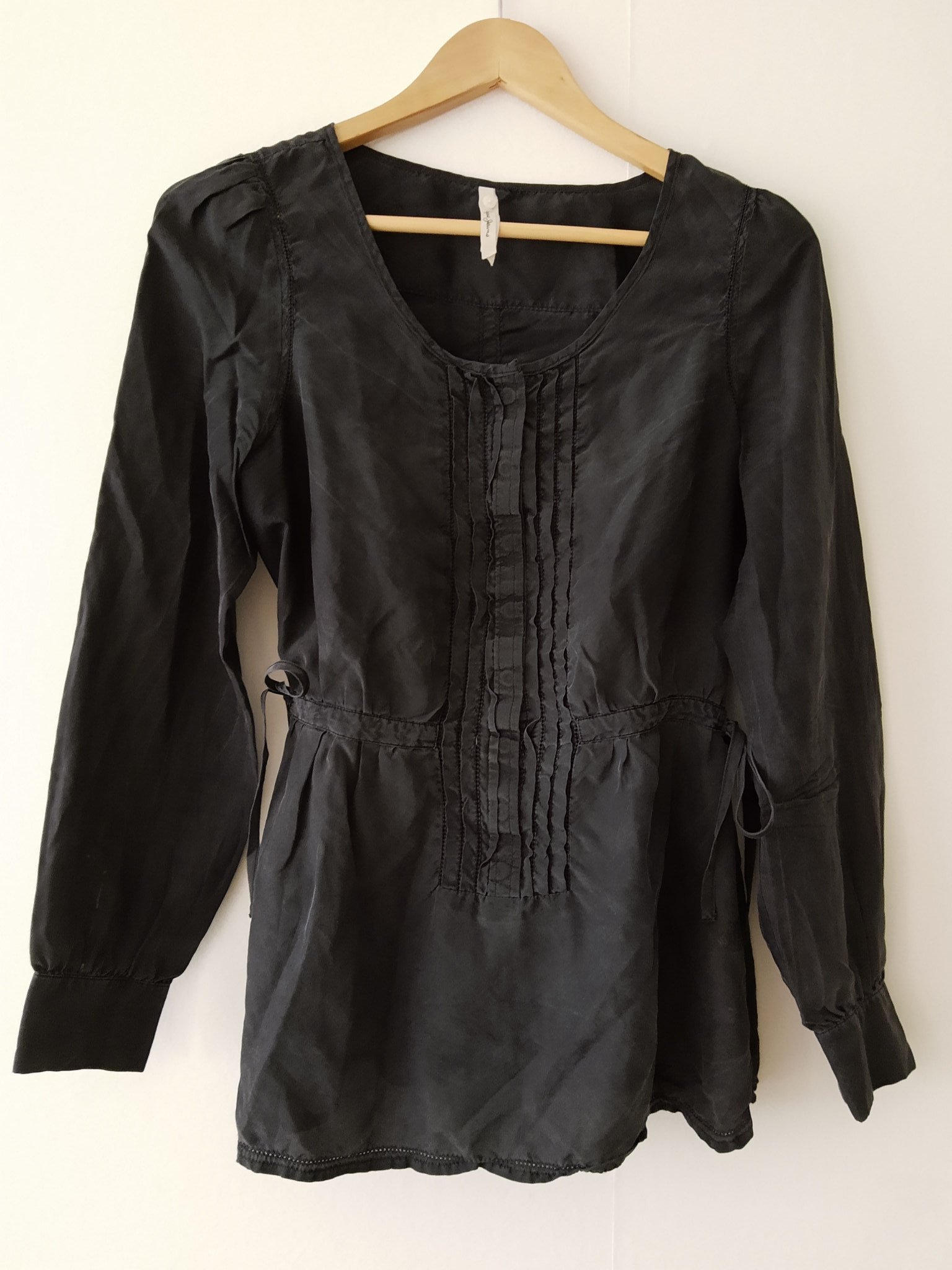 Gråsvart blus från Pepe Jeans